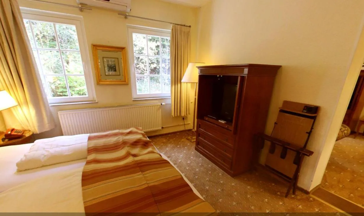 Bed in Waldhotel Silbermühle