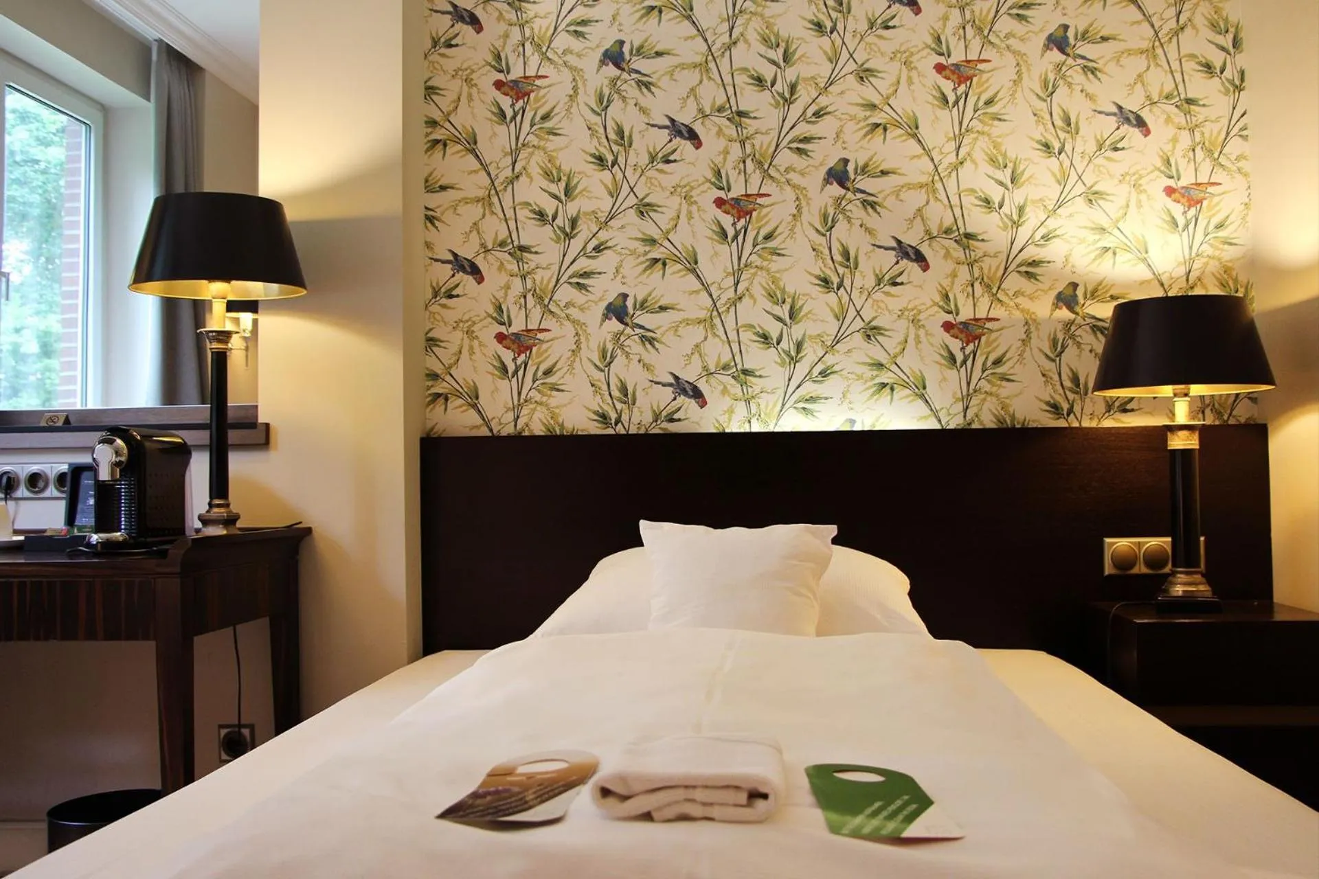 Living room, Bed in Romantik Hotel Kieler Kaufmann