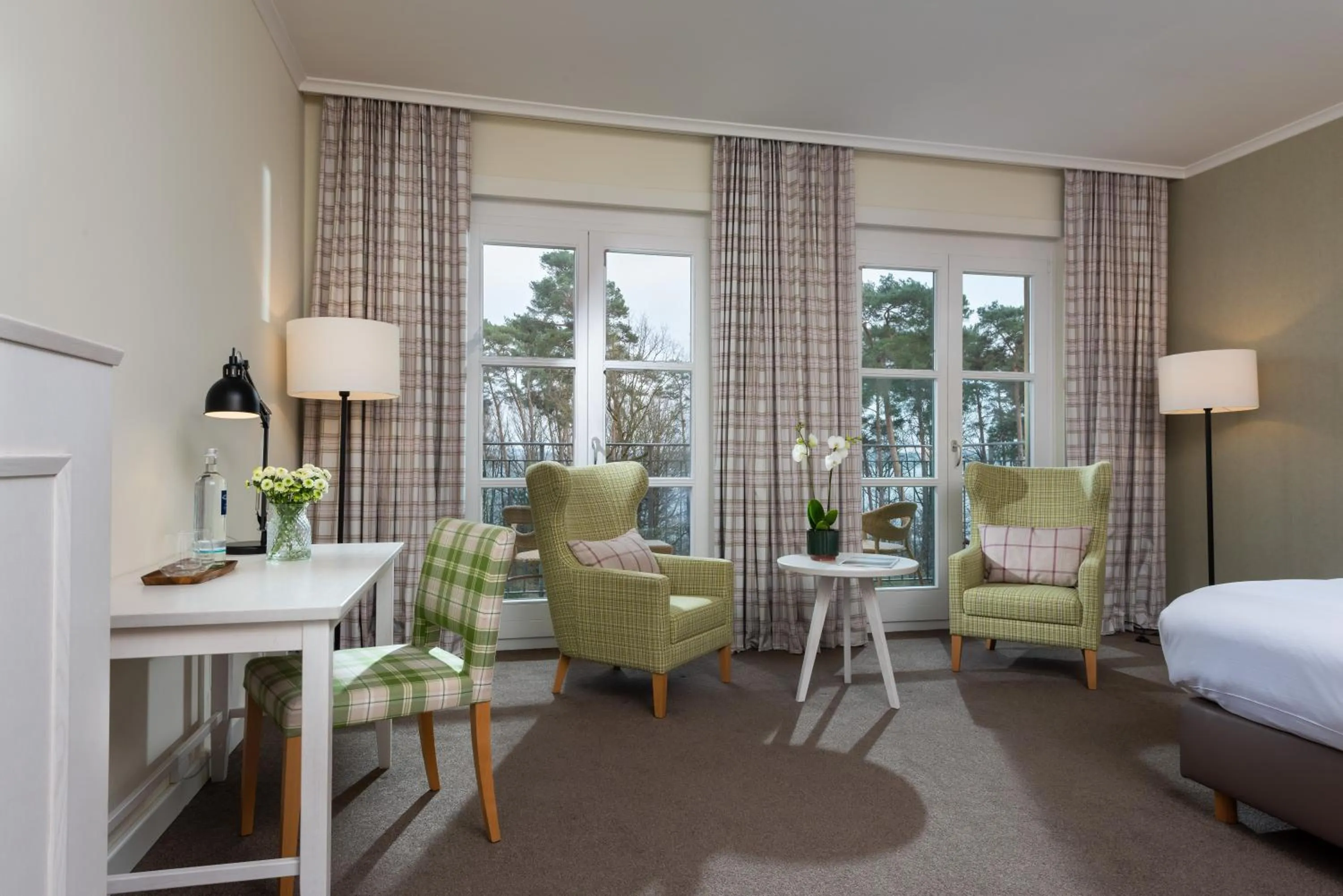 Seating area, Bed in Precise Resort Bad Saarow