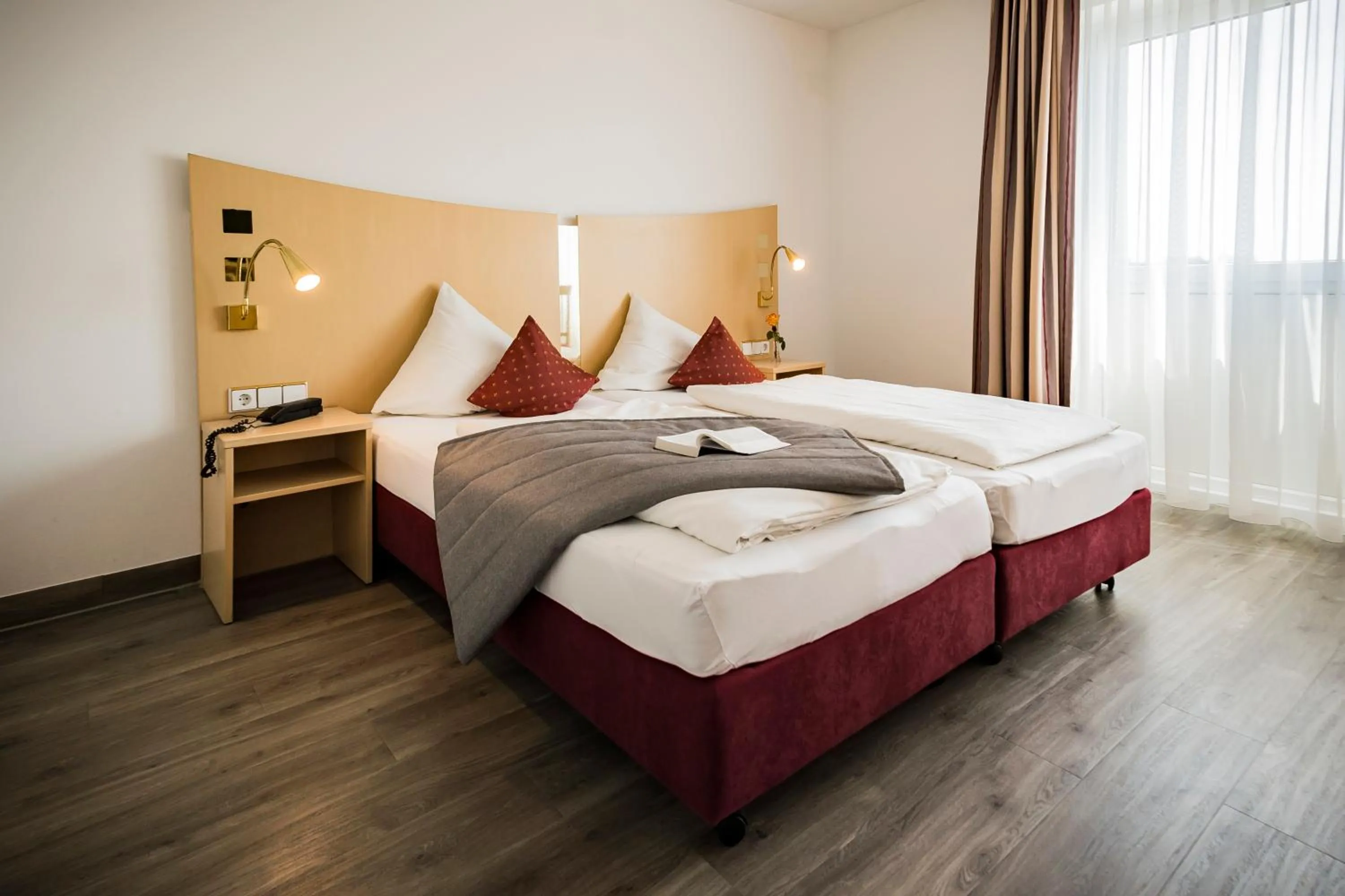 Photo of the whole room, Bed in City-Hotel garni