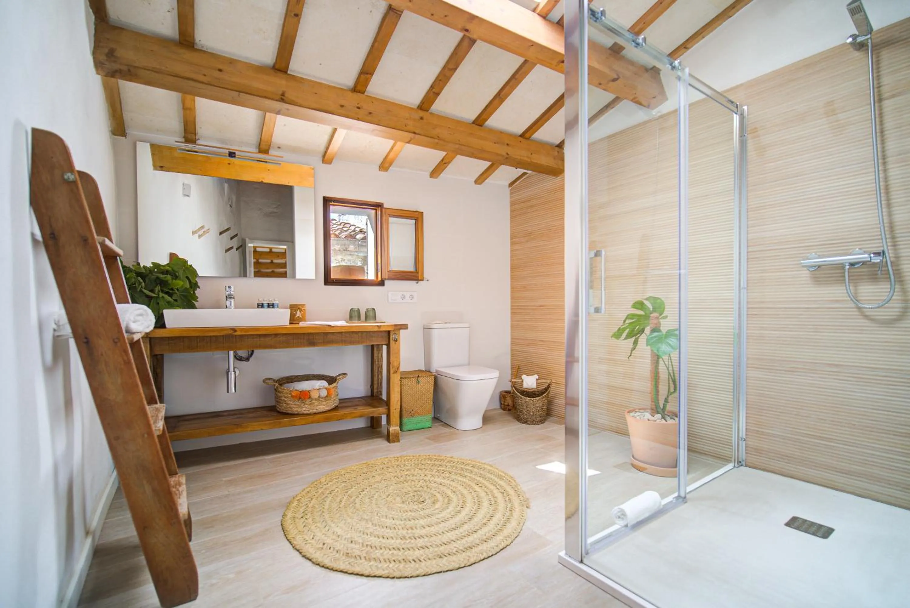 Bathroom in Calma Hotel