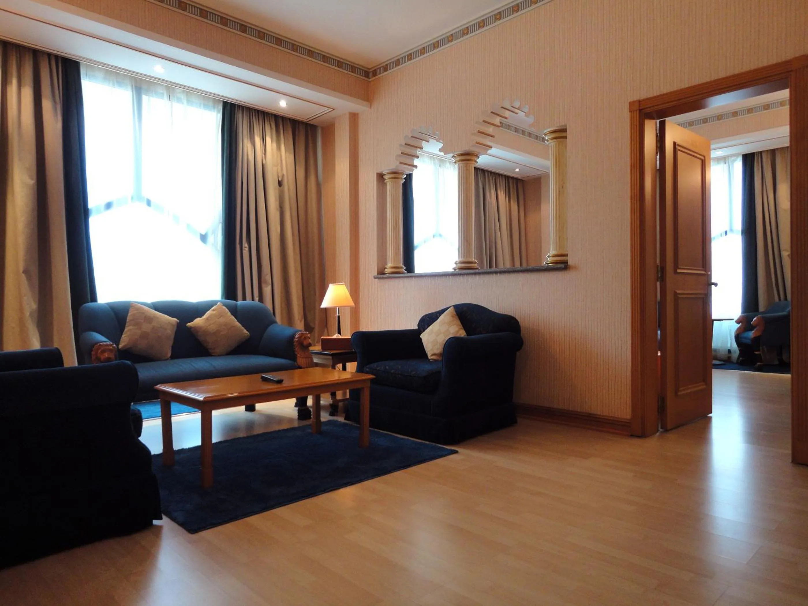 Living room, Seating Area in Beach Bay Hotel Muscat