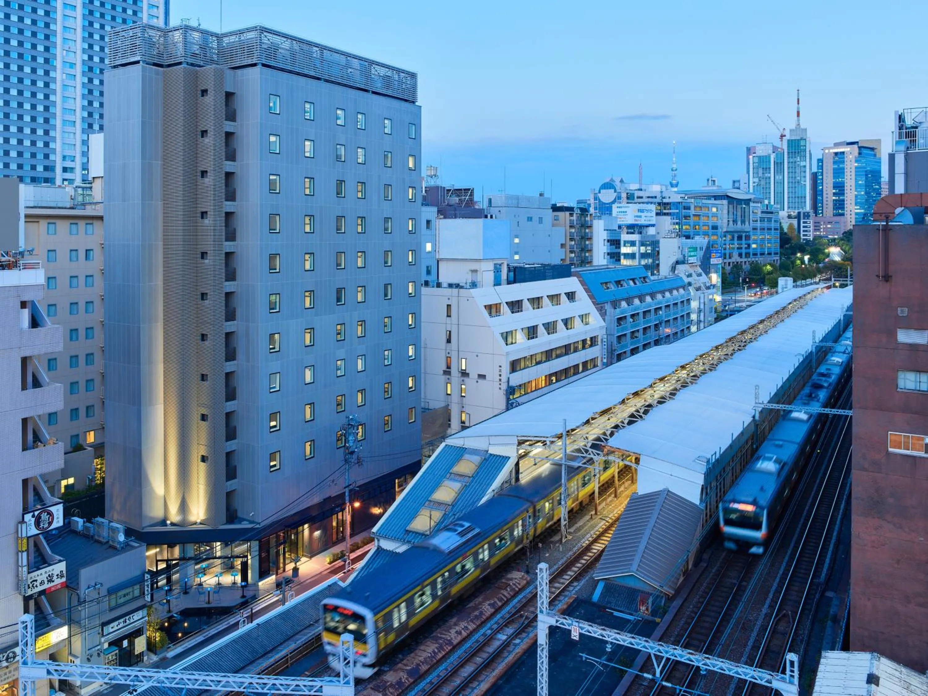 Property building in sequence SUIDOBASHI - Tokyo