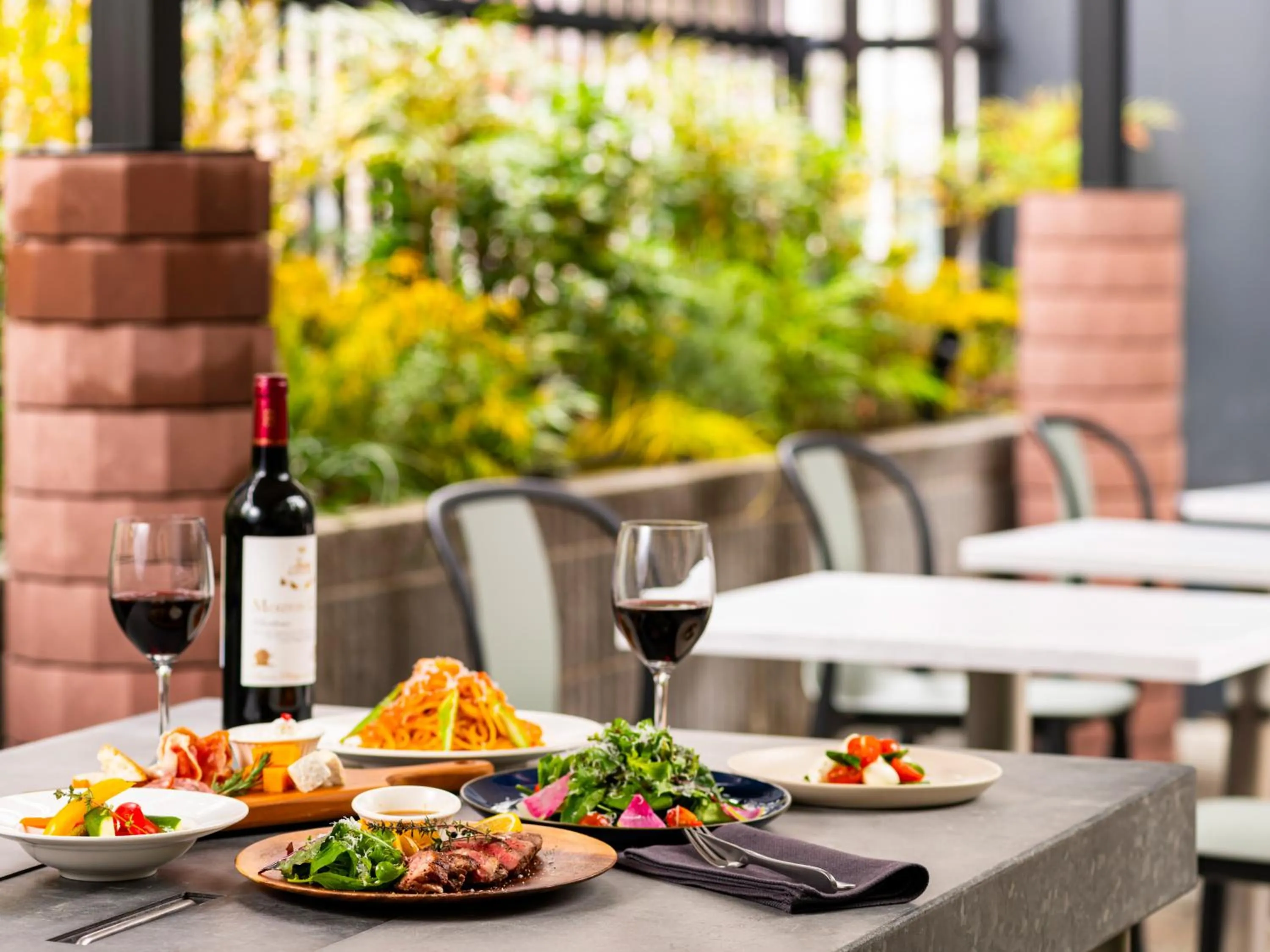 Dinner in sequence SUIDOBASHI - Tokyo