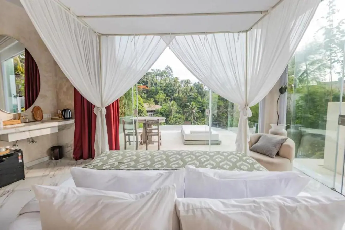 Bed in Villa Cella Bella Ubud