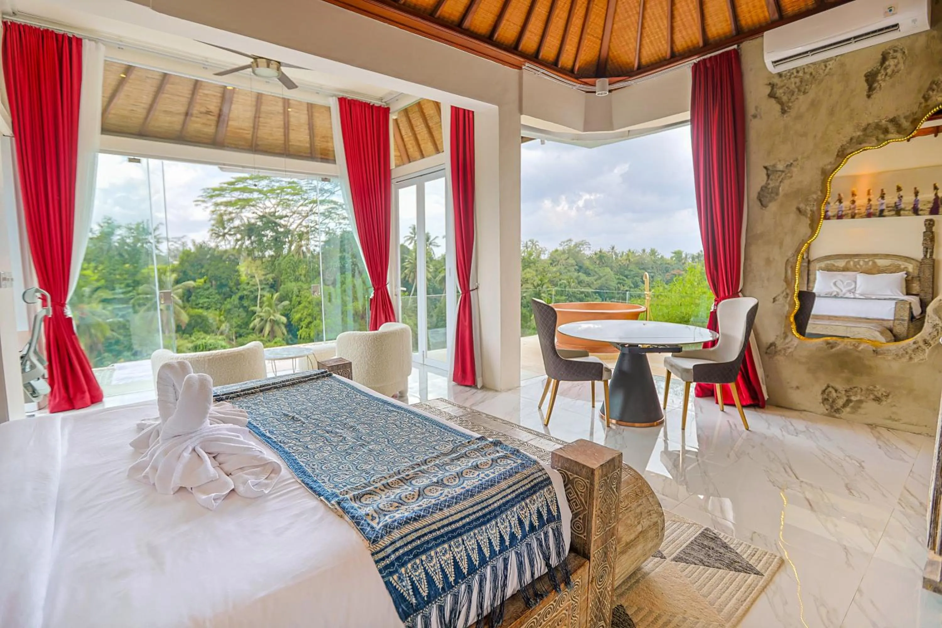Bed in Villa Cella Bella Ubud