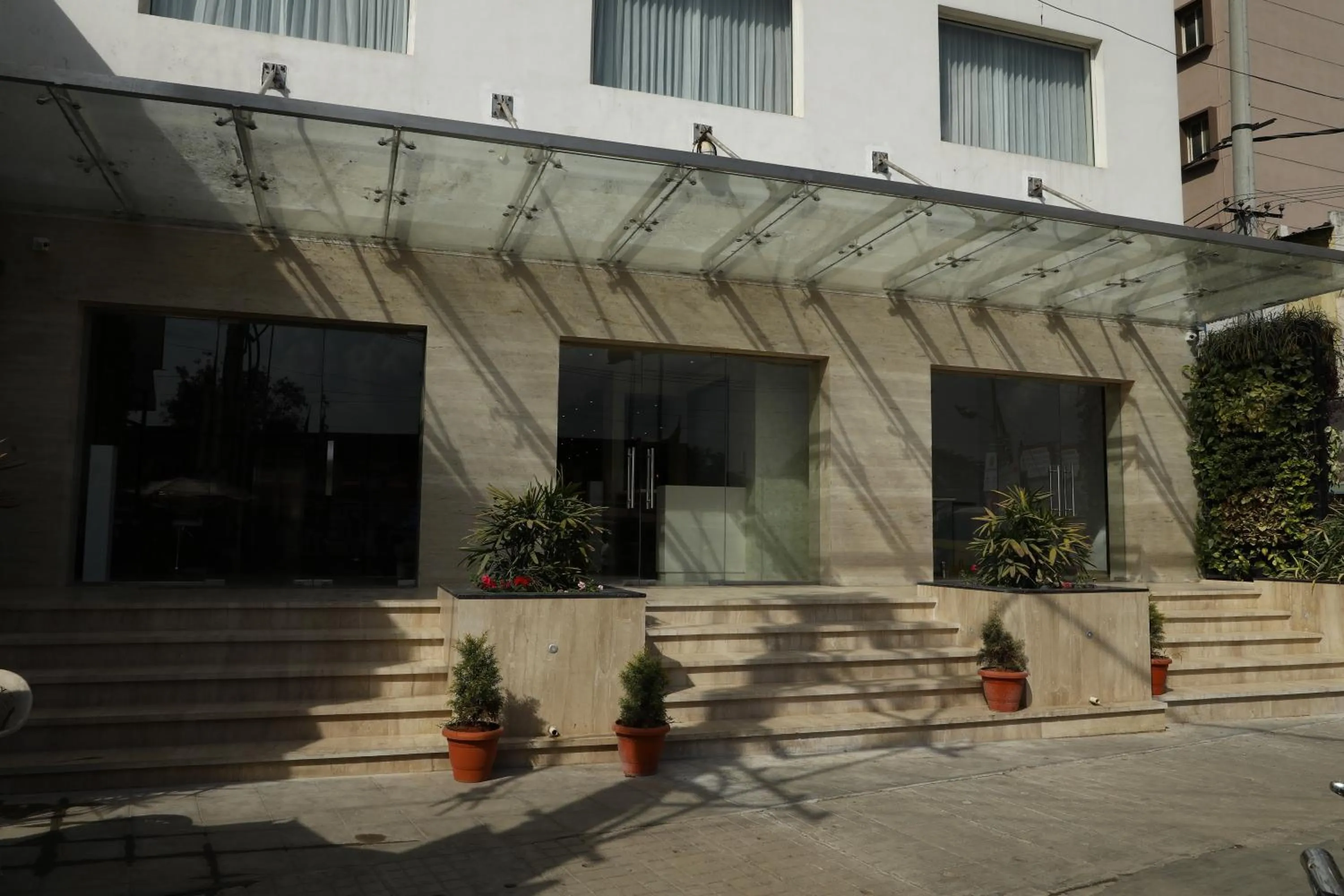 Facade/entrance in YN Hotels