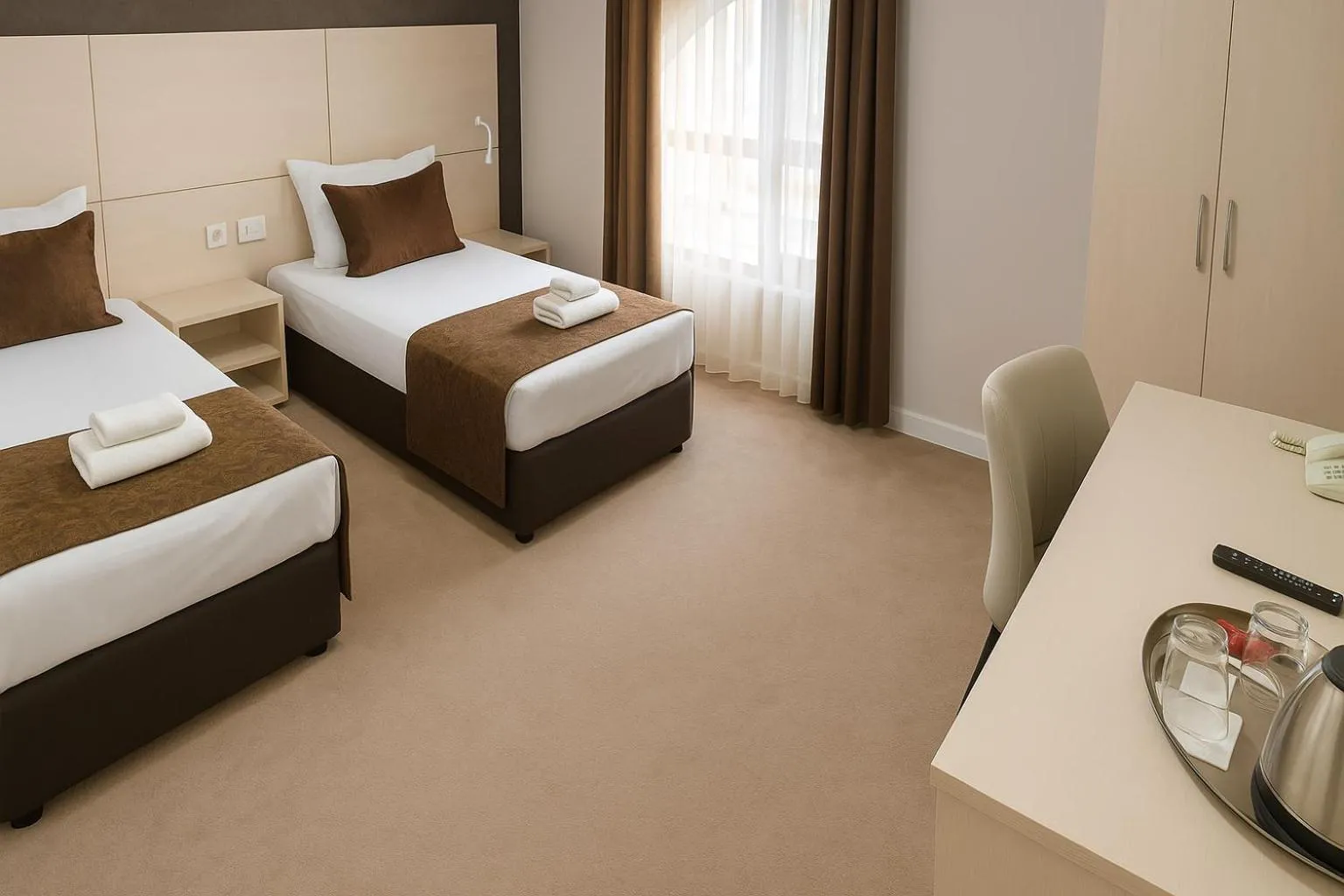 CITY HOTEL
