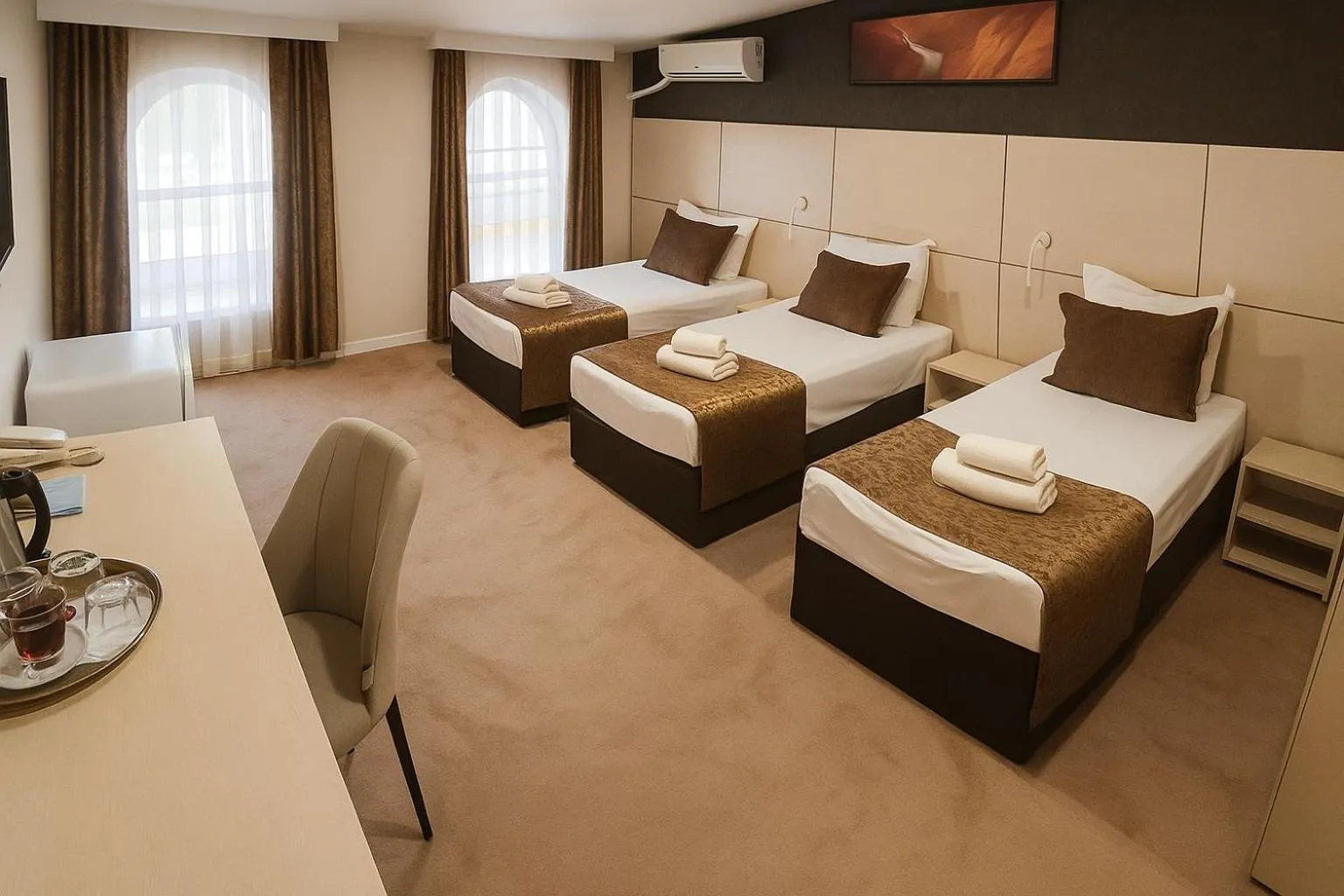 CITY HOTEL