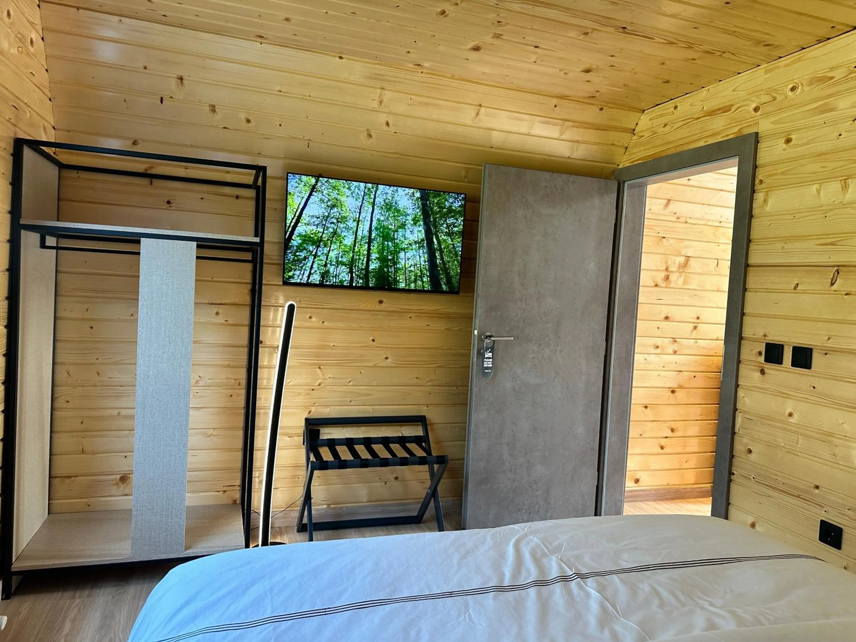 Bed in Hotel McPietroasa