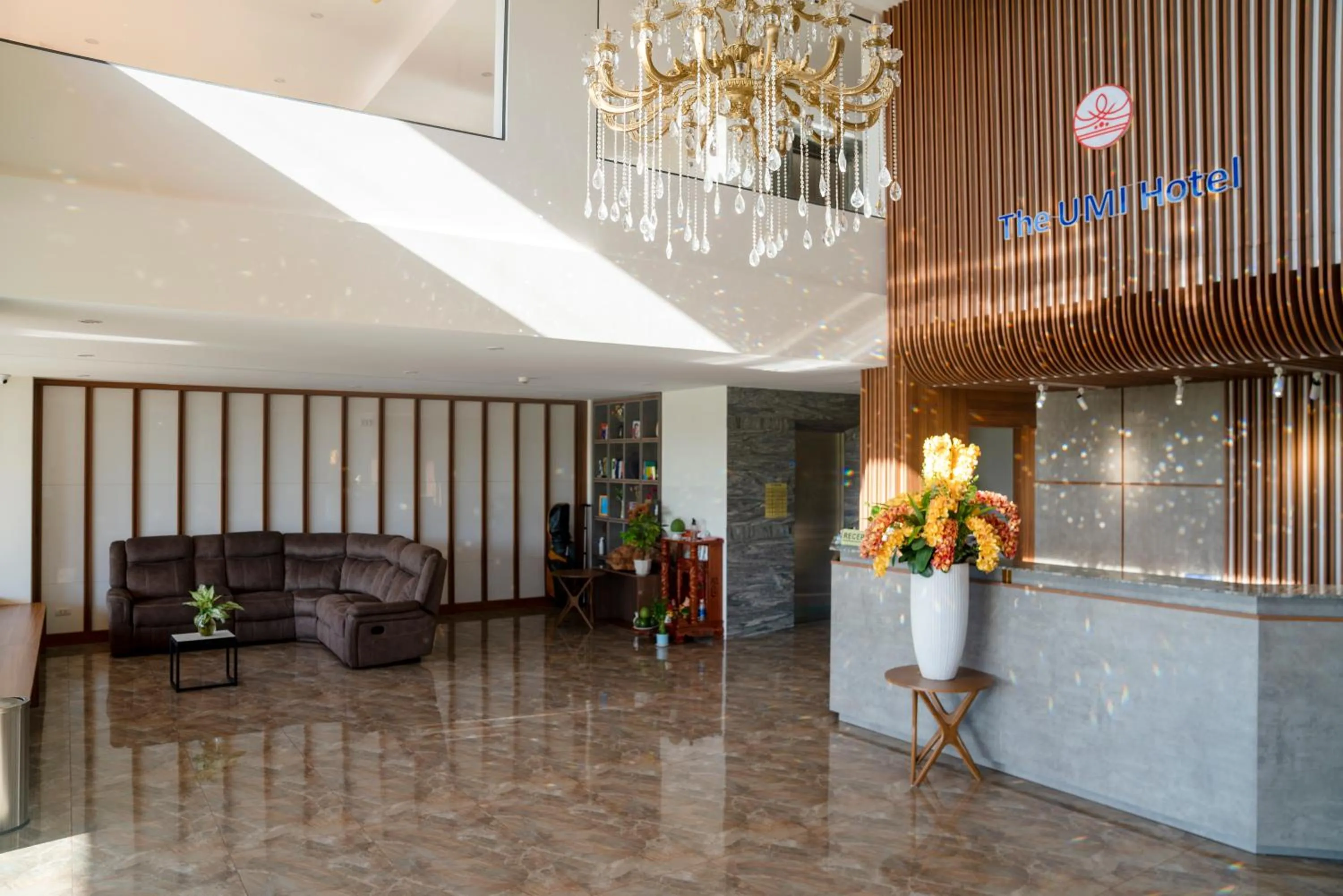 Lobby or reception in UMI-PQ hotel