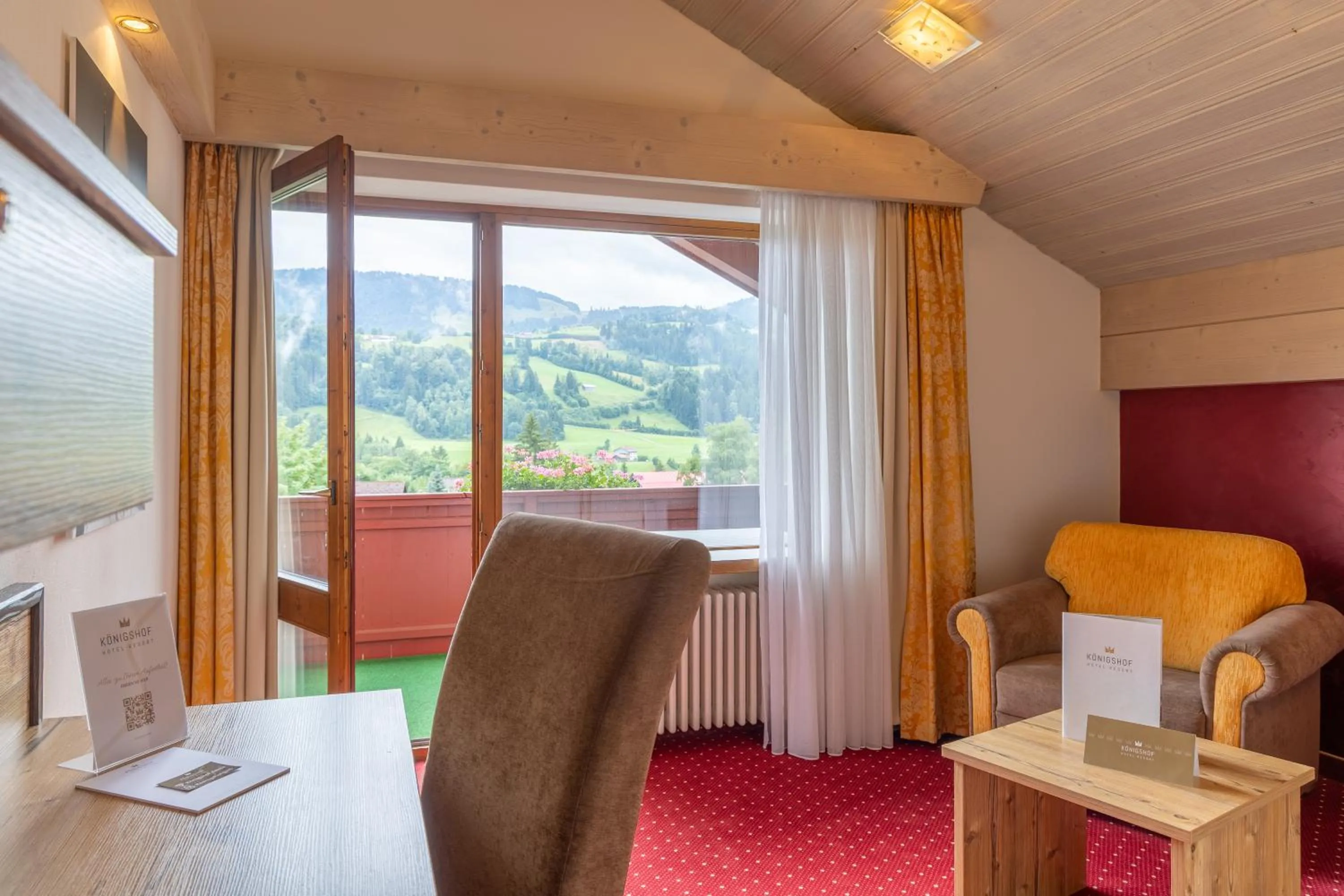 Photo of the whole room in Königshof Hotel Resort