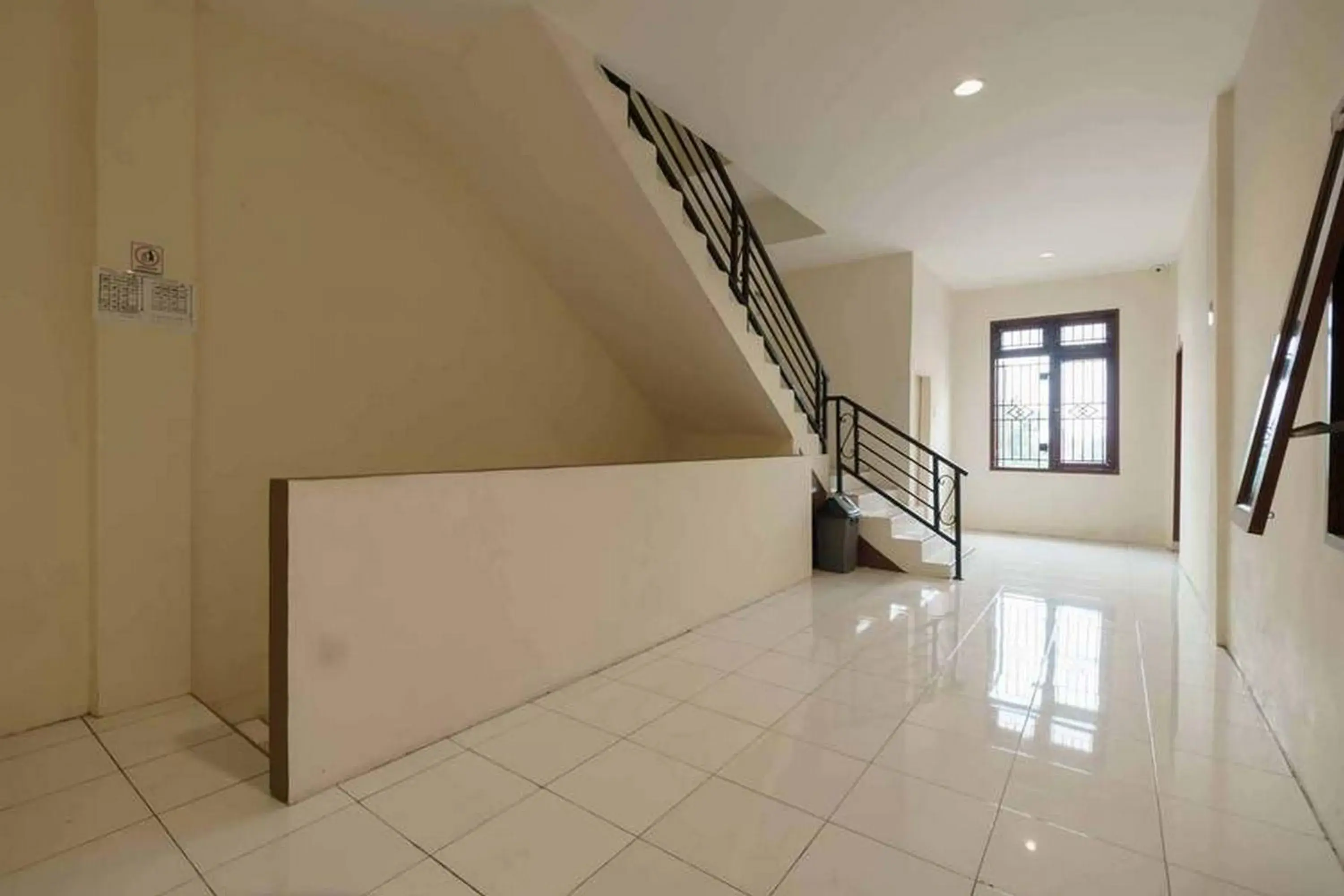 Property building in RedDoorz near RS Adam Malik Medan 2 Property building in RedDoorz near RS Adam Malik Medan 2