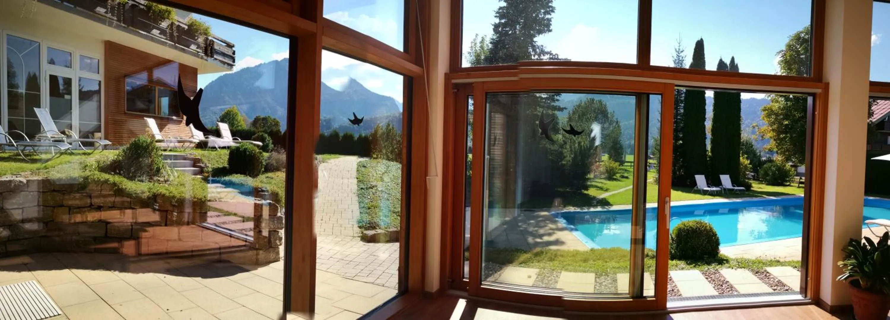 Pool view in Wittelsbacher Hof