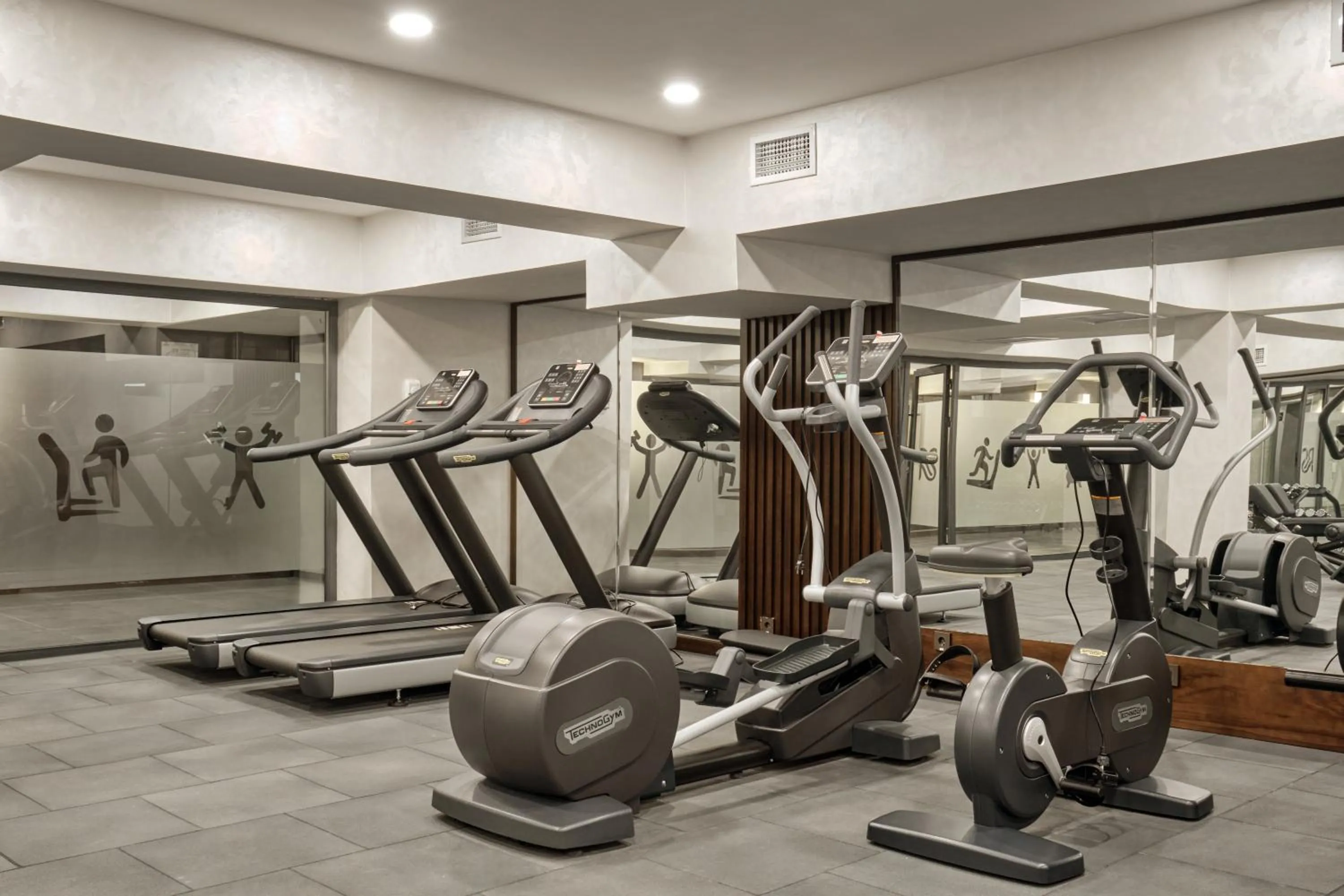 Fitness centre/facilities in Wyndham Garden Tashkent