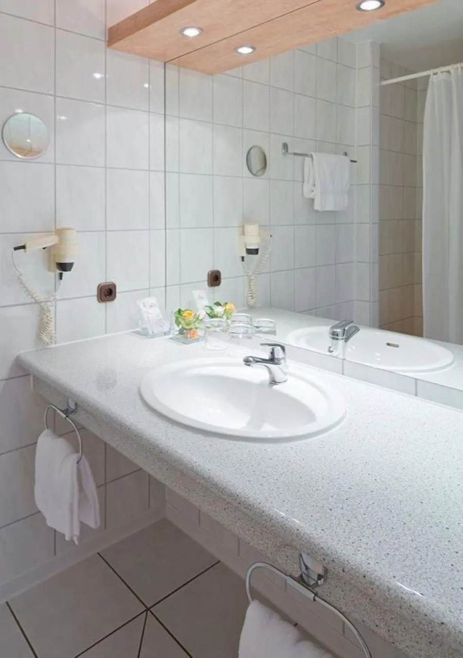 Bathroom in Ringhotel Roggenland