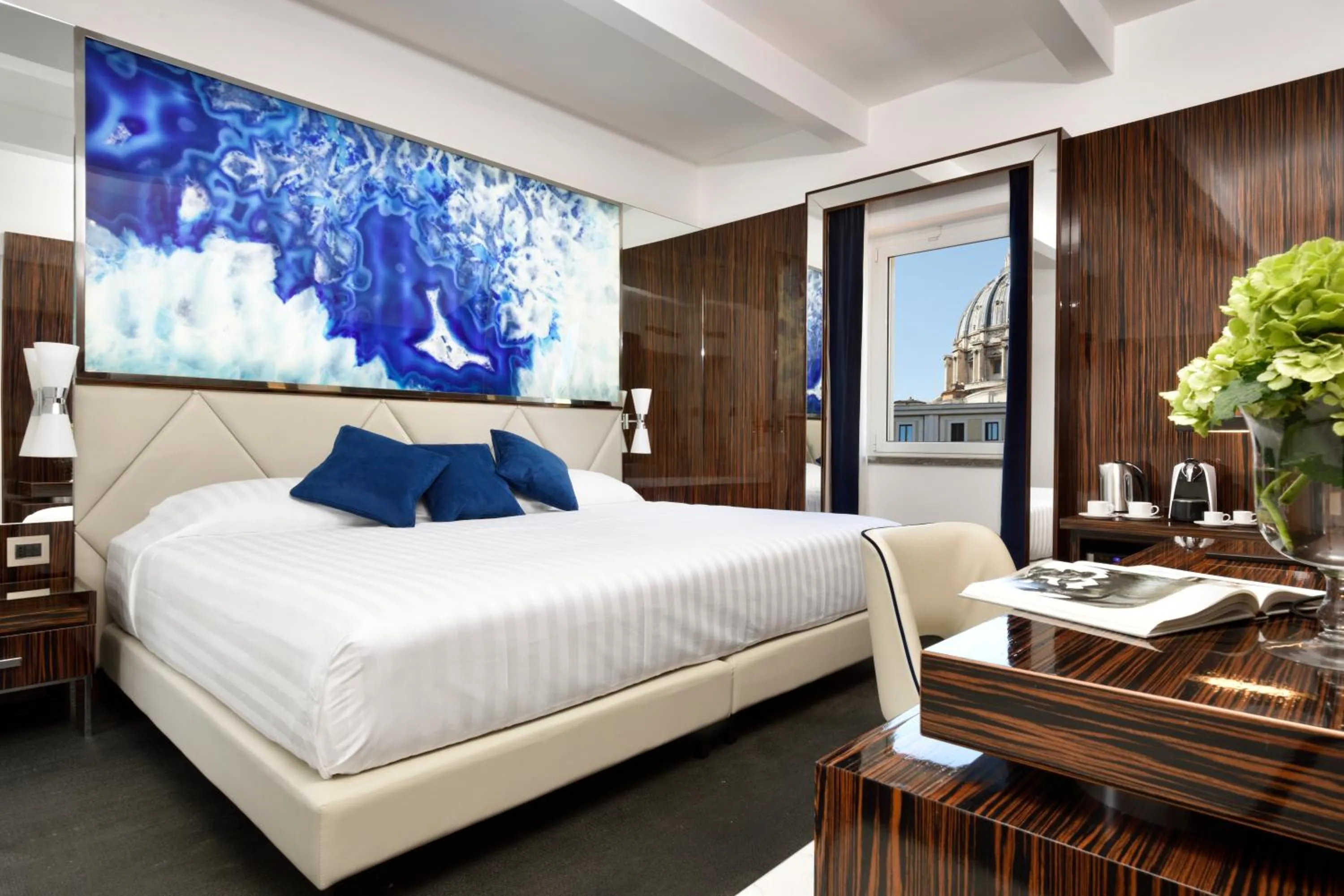 Bed in Le Boutique Hotel