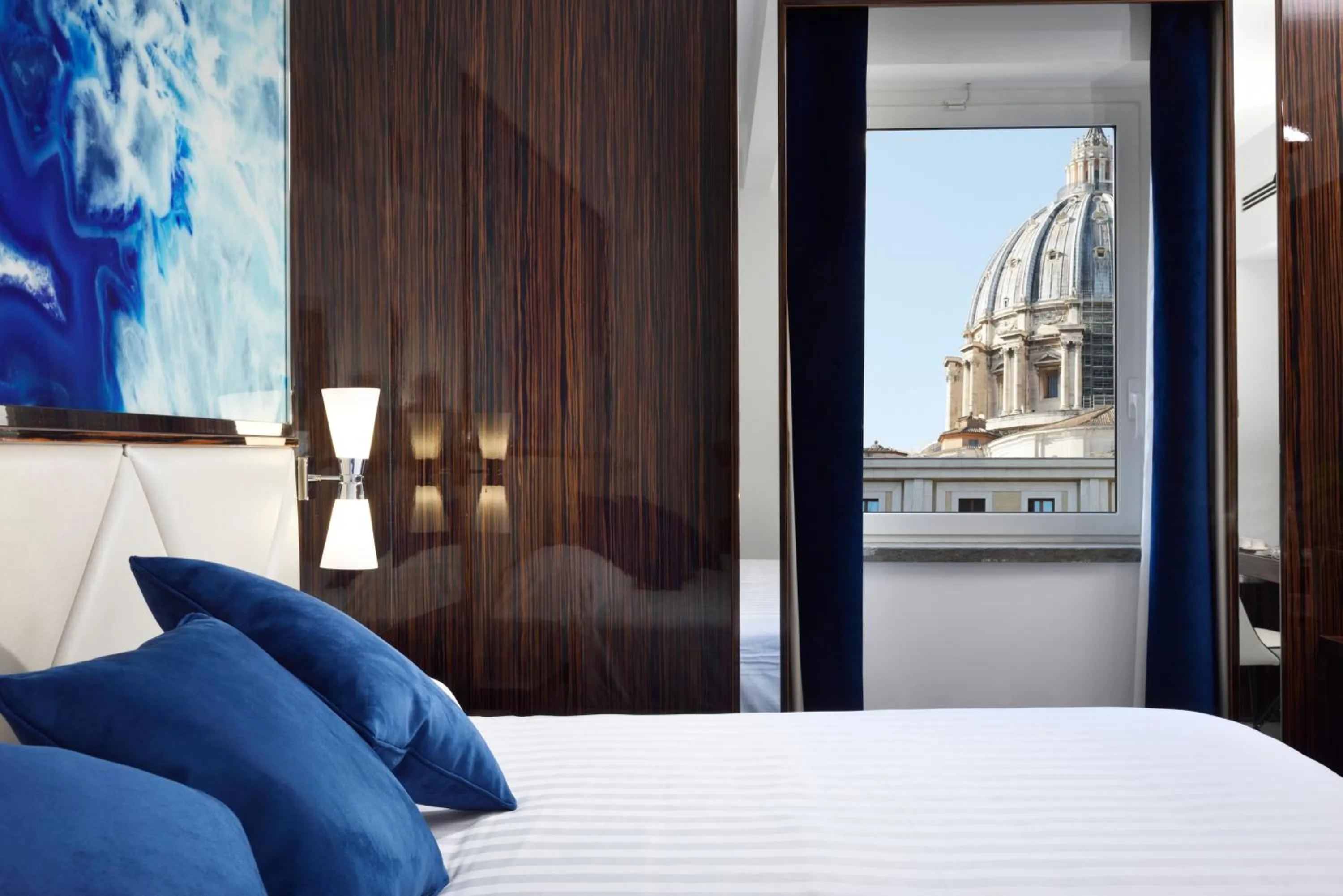 Bed in Le Boutique Hotel