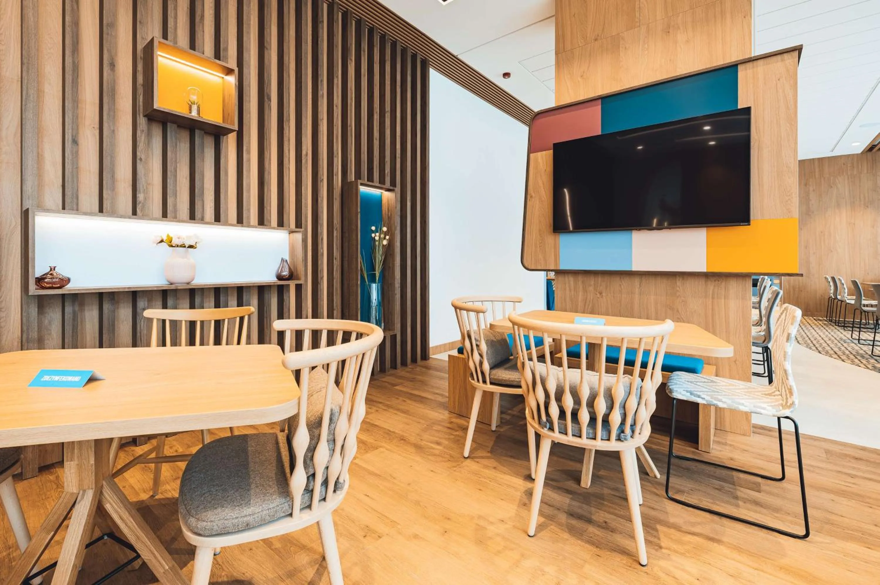 Dining area in Hampton By Hilton Warsaw Reduta