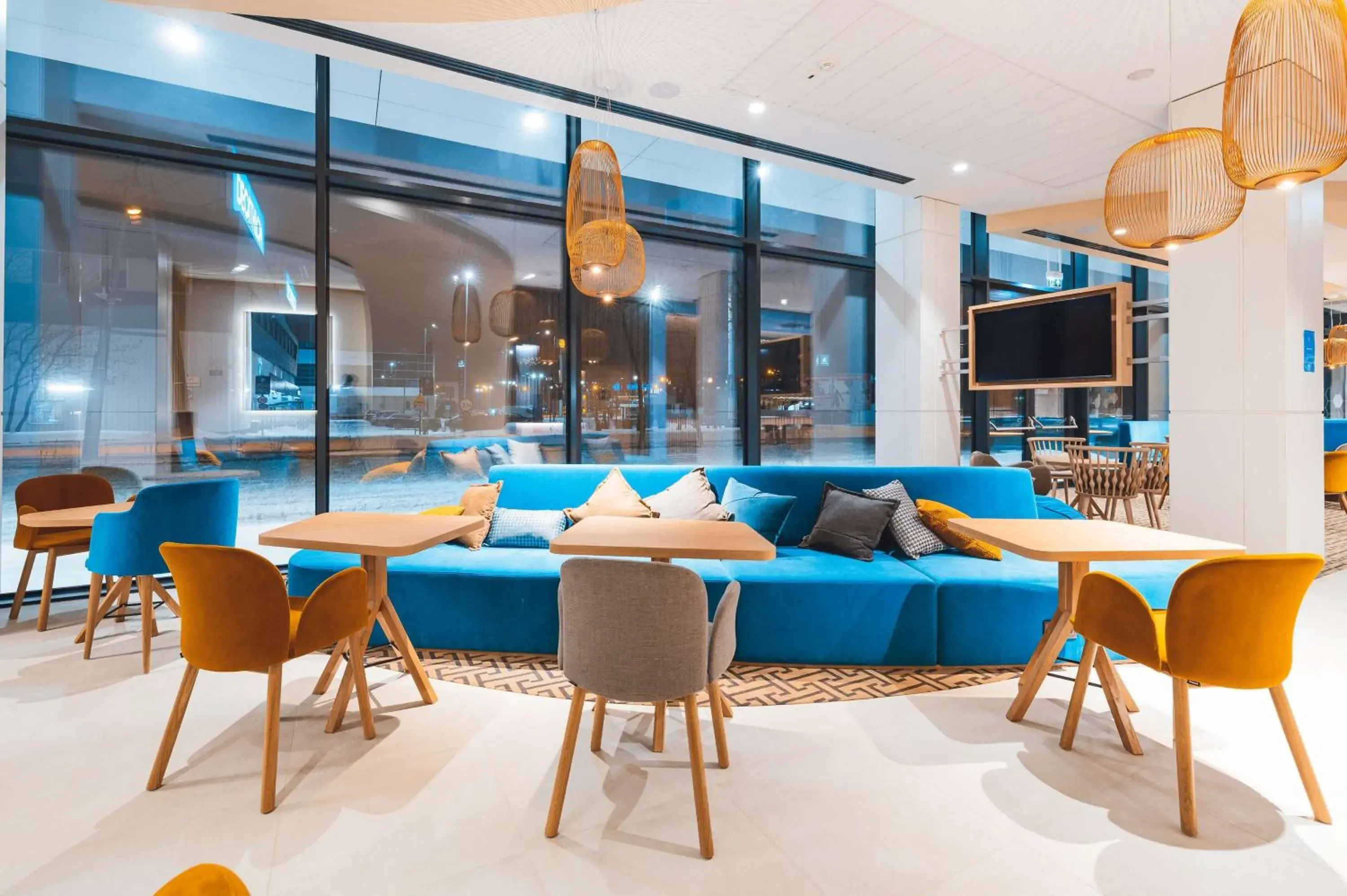 Lobby or reception in Hampton By Hilton Warsaw Reduta Lobby or reception in Hampton By Hilton Warsaw Reduta