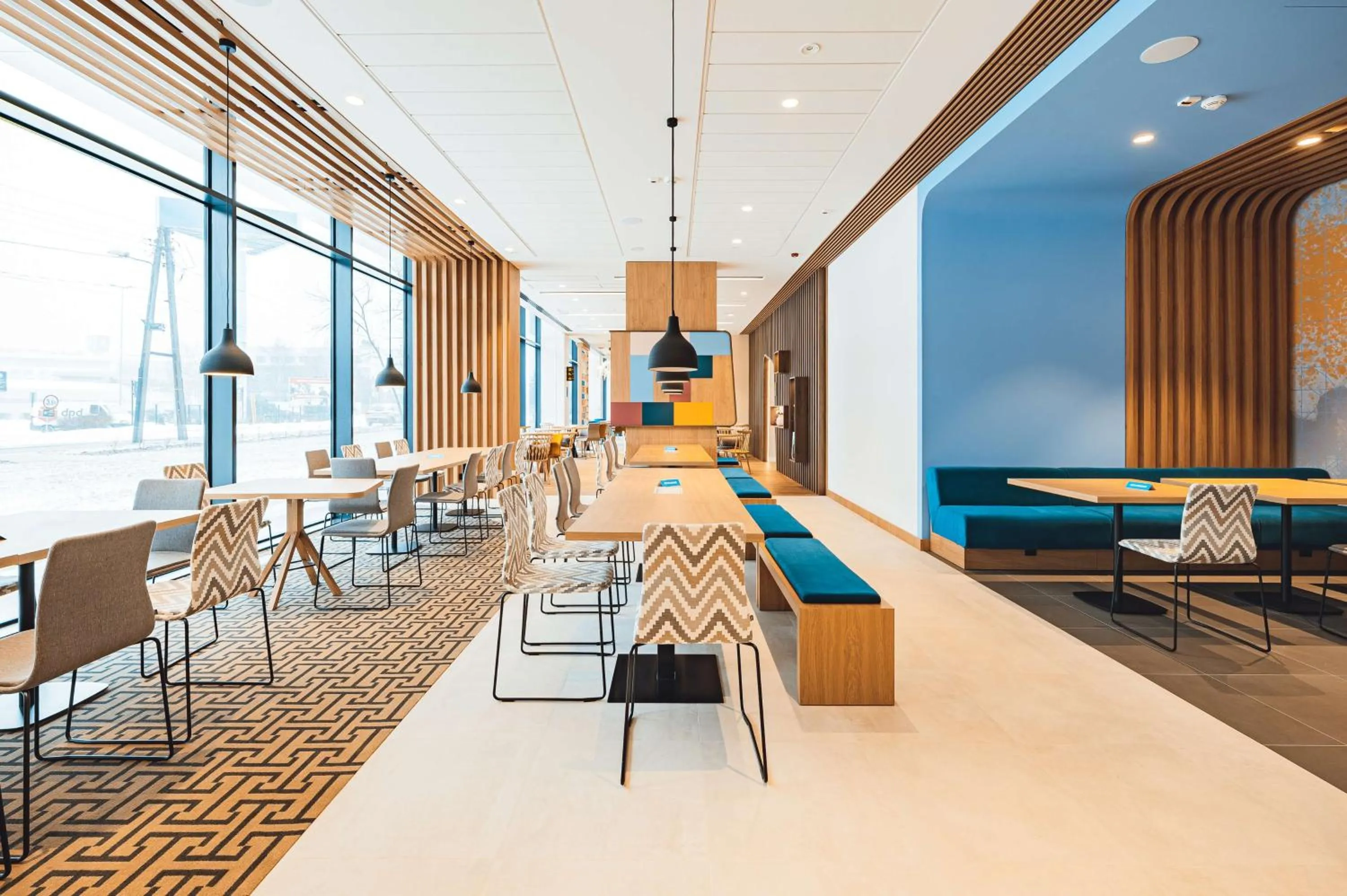 Dining area in Hampton By Hilton Warsaw Reduta