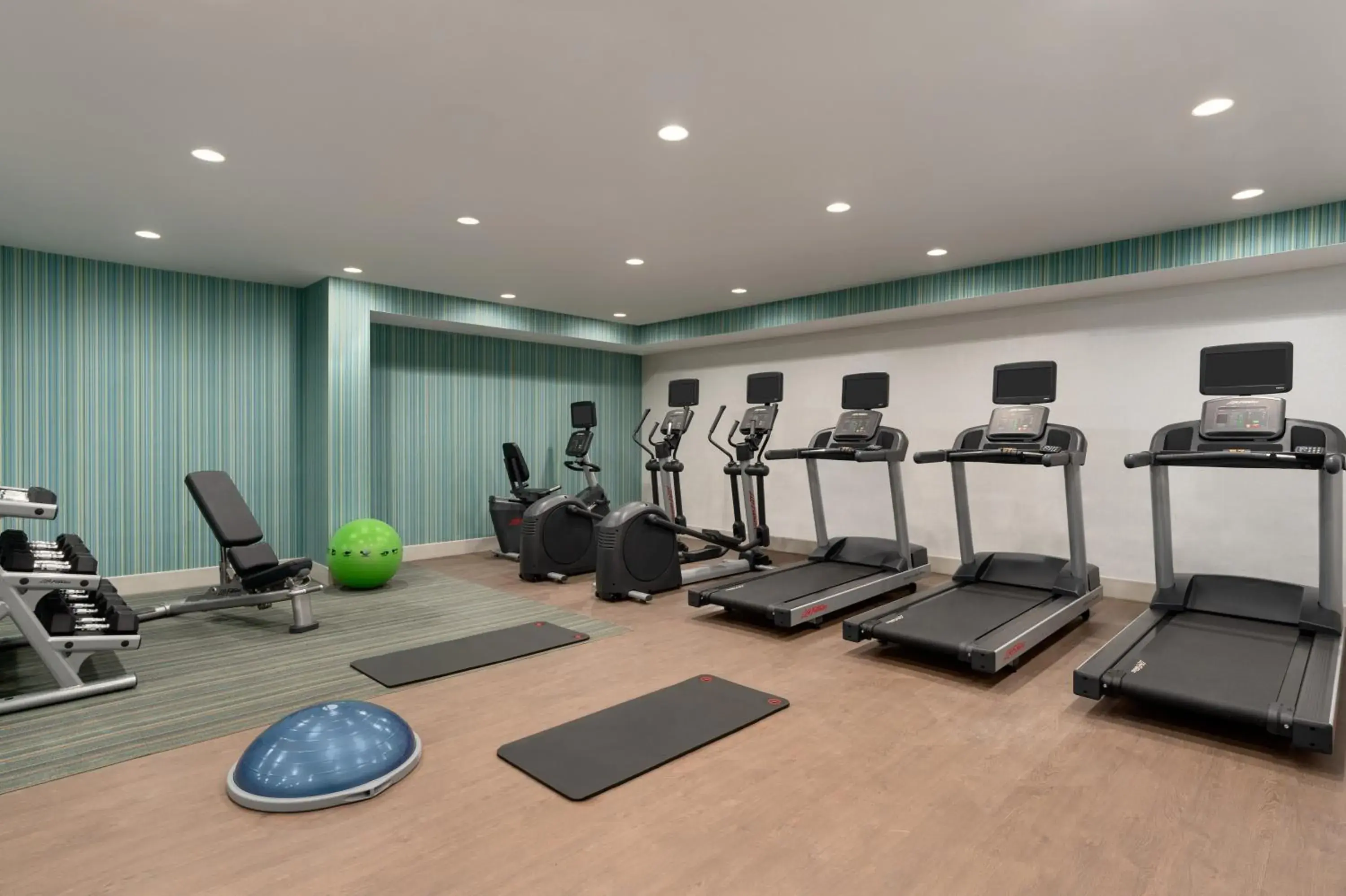 Spa and wellness centre/facilities in Holiday Inn Express - Jamaica - JFK AirTrain - NYC by IHG Spa and wellness centre/facilities in Holiday Inn Express - Jamaica - JFK AirTrain - NYC by IHG