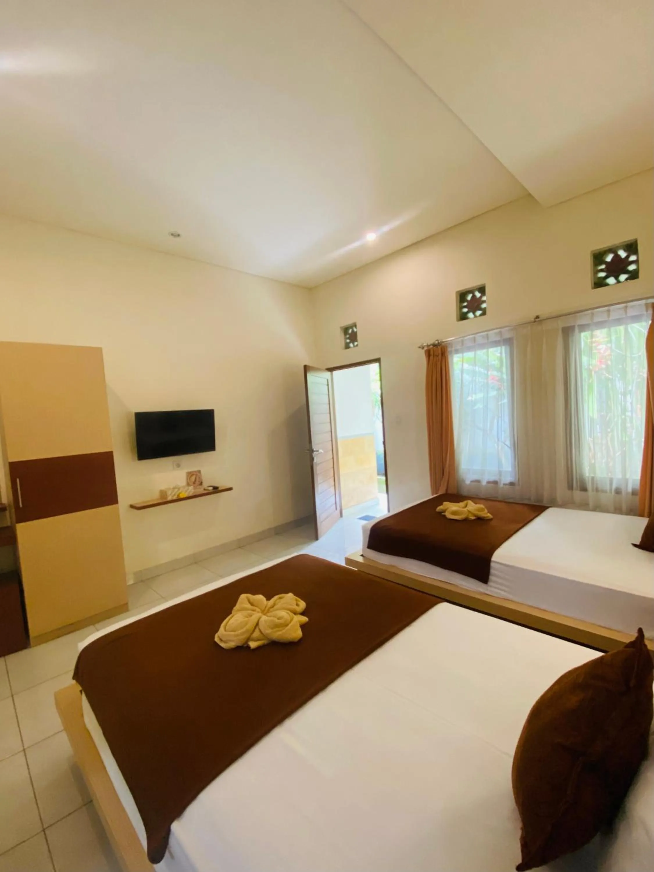 Bedroom, Bed in Mailaku House