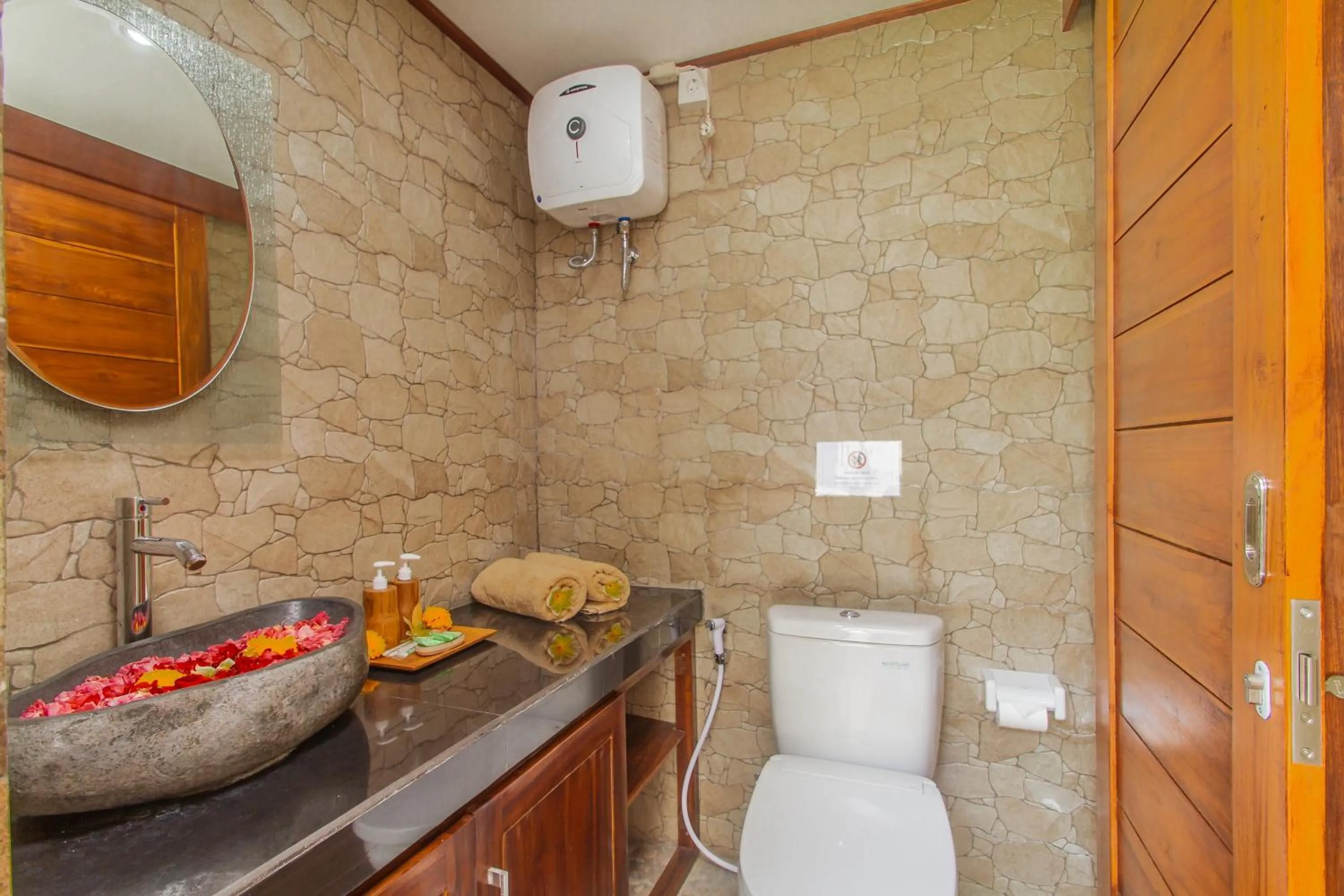 Bathroom in Mailaku House