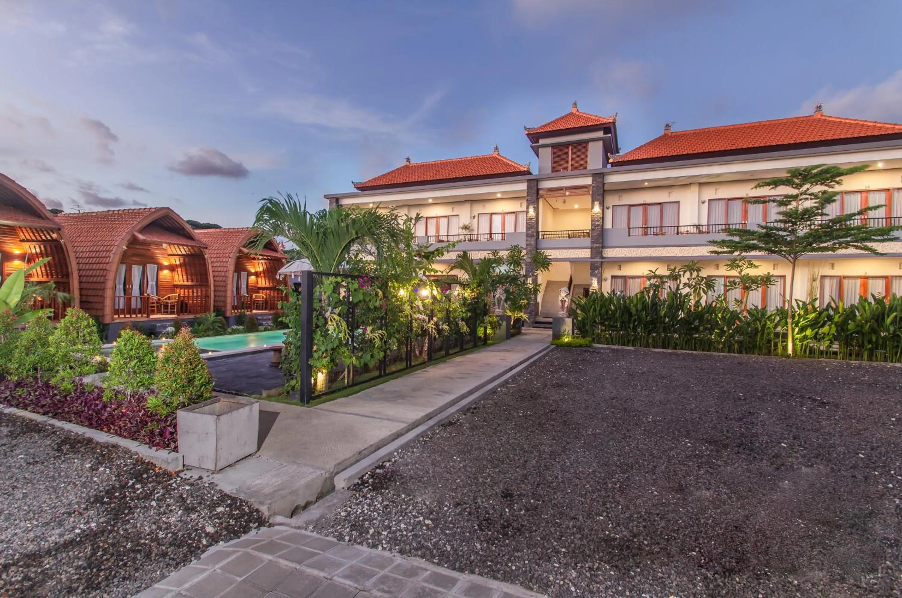 Area and facilities in Mailaku House