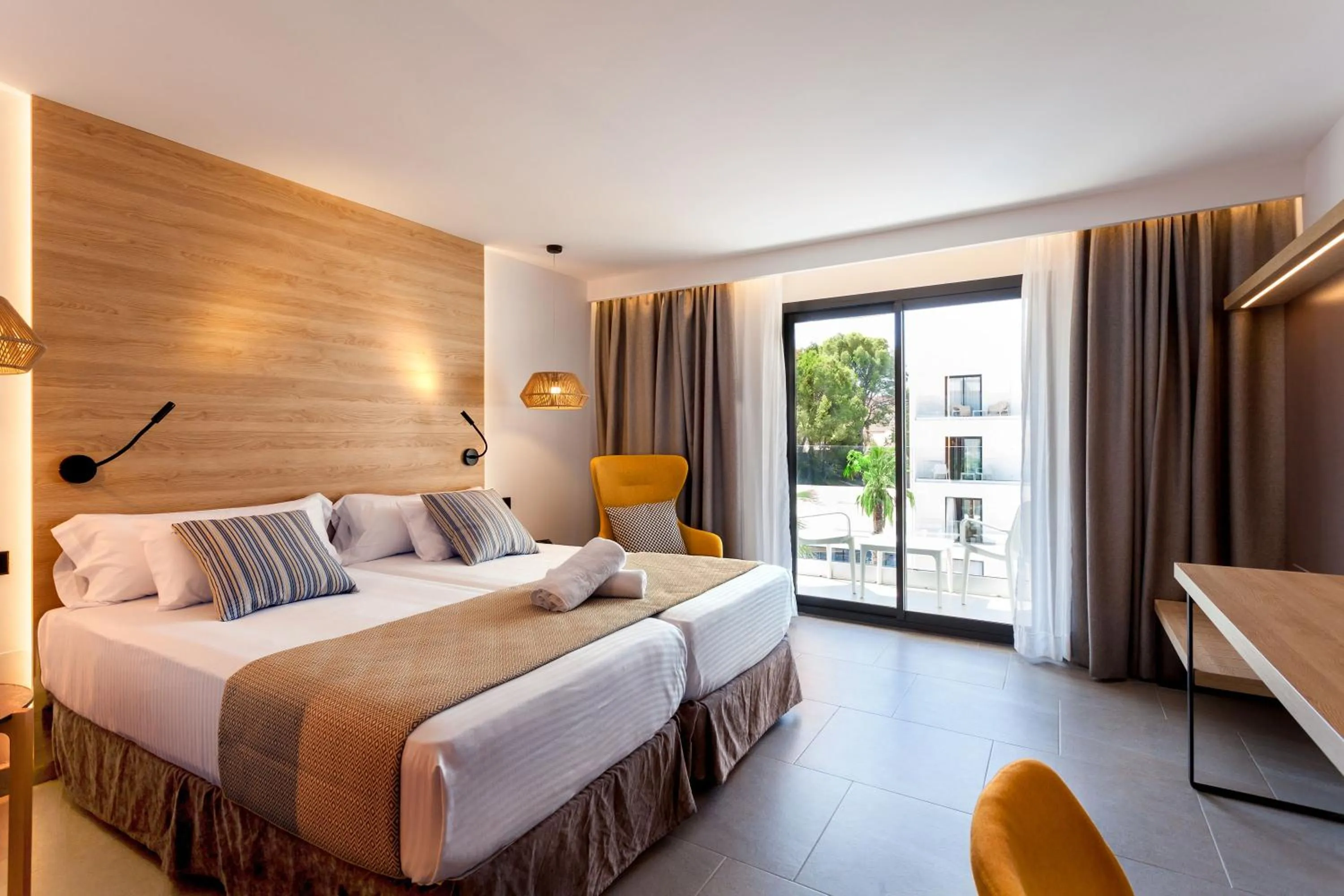 Bed in Hotel Morlans Suites - Adults Only