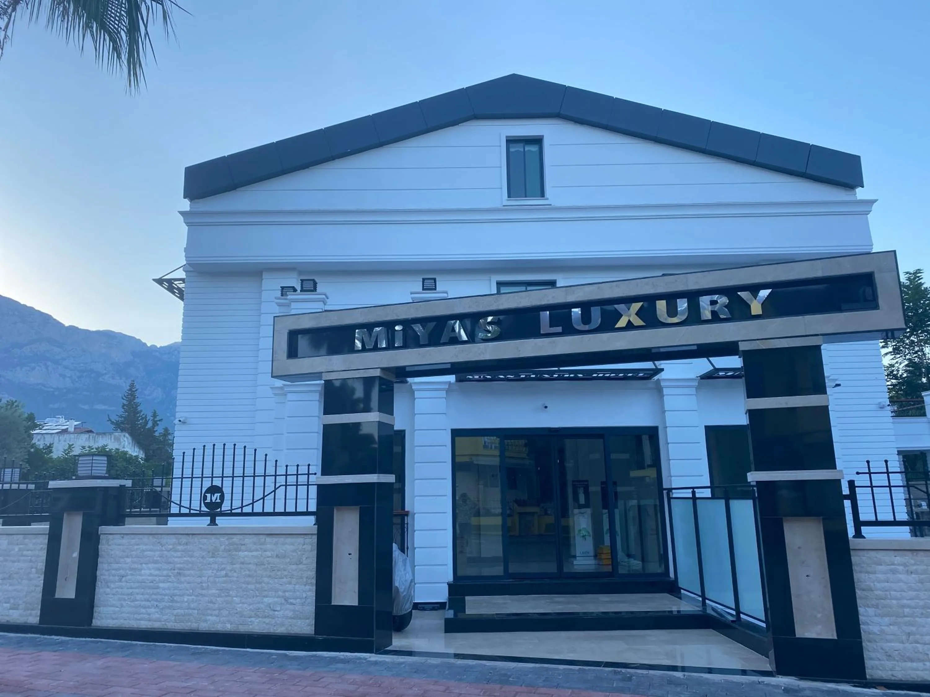 MİYAS LUXURY HOTEL