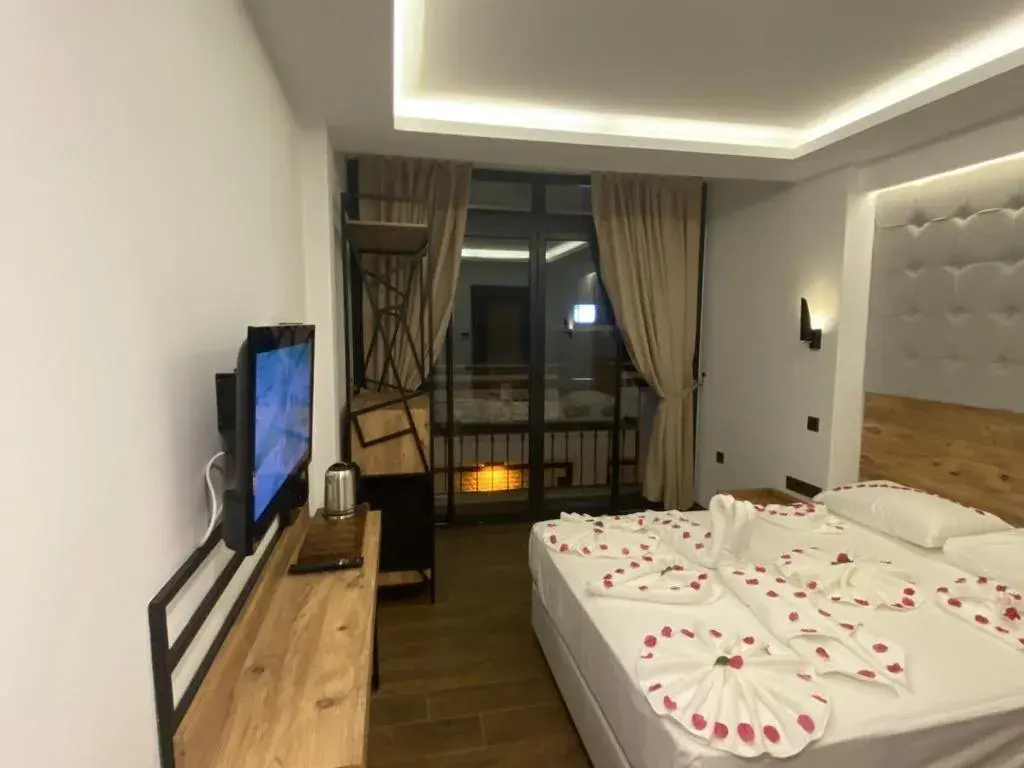 Bed in MİYAS LUXURY HOTEL Bed in MİYAS LUXURY HOTEL