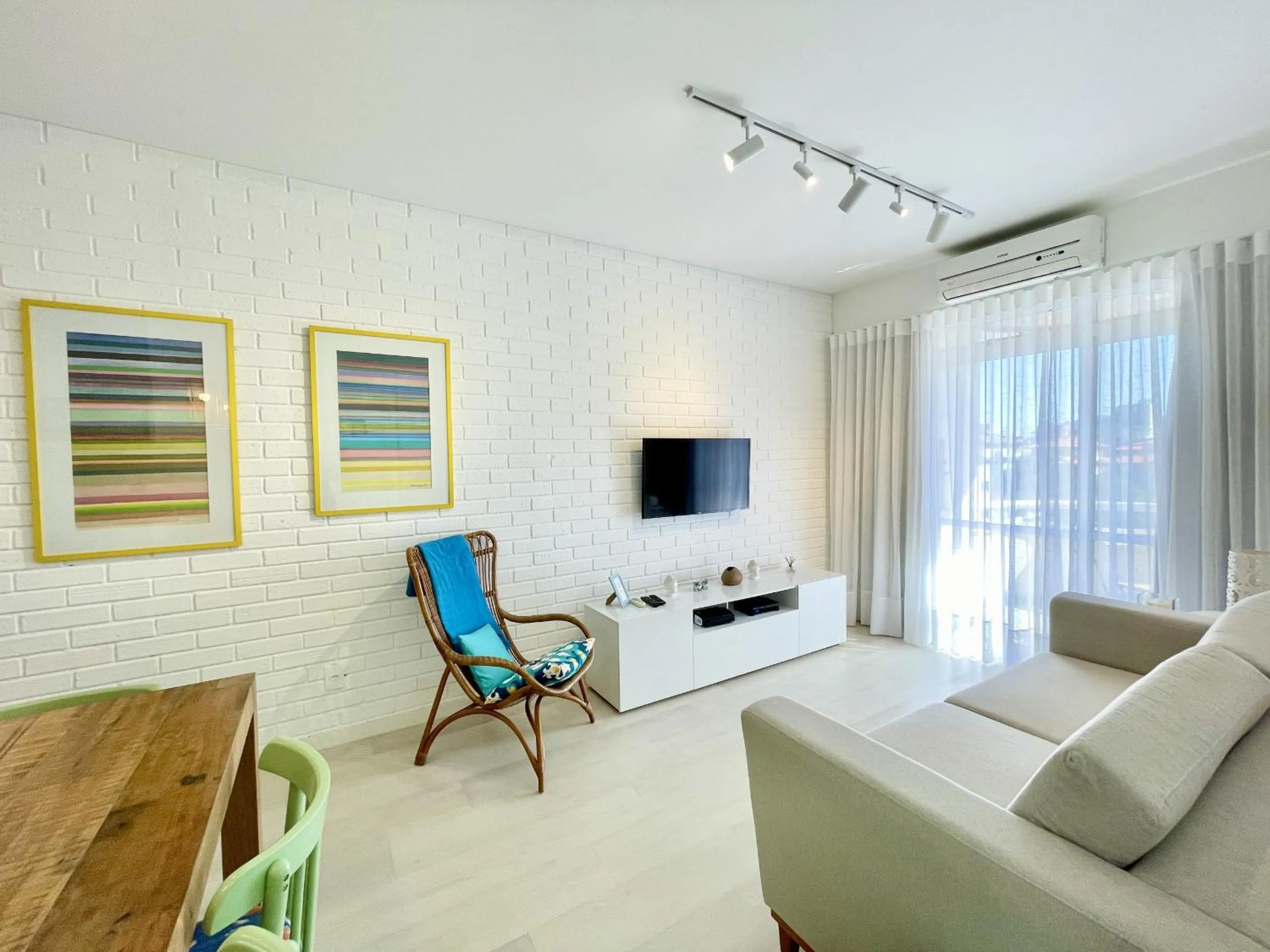 Bed in Belo Apto com churrasqueira a 100m da Praia