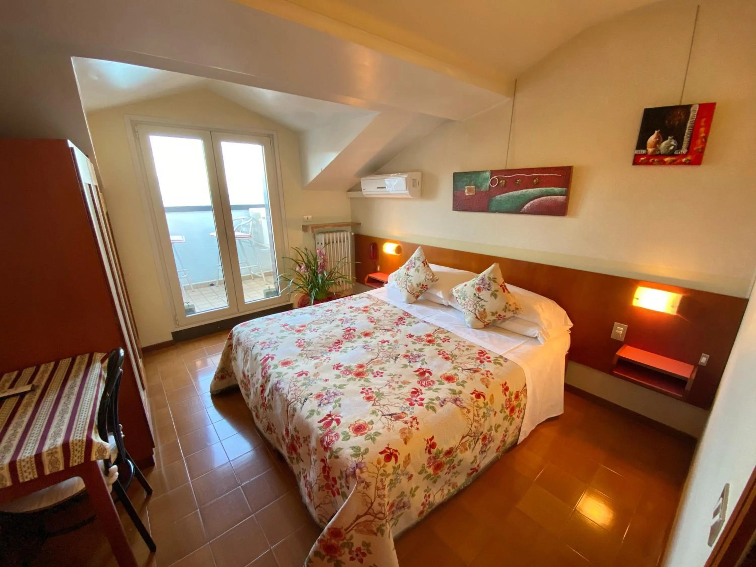 Bed in Hotel Grifone