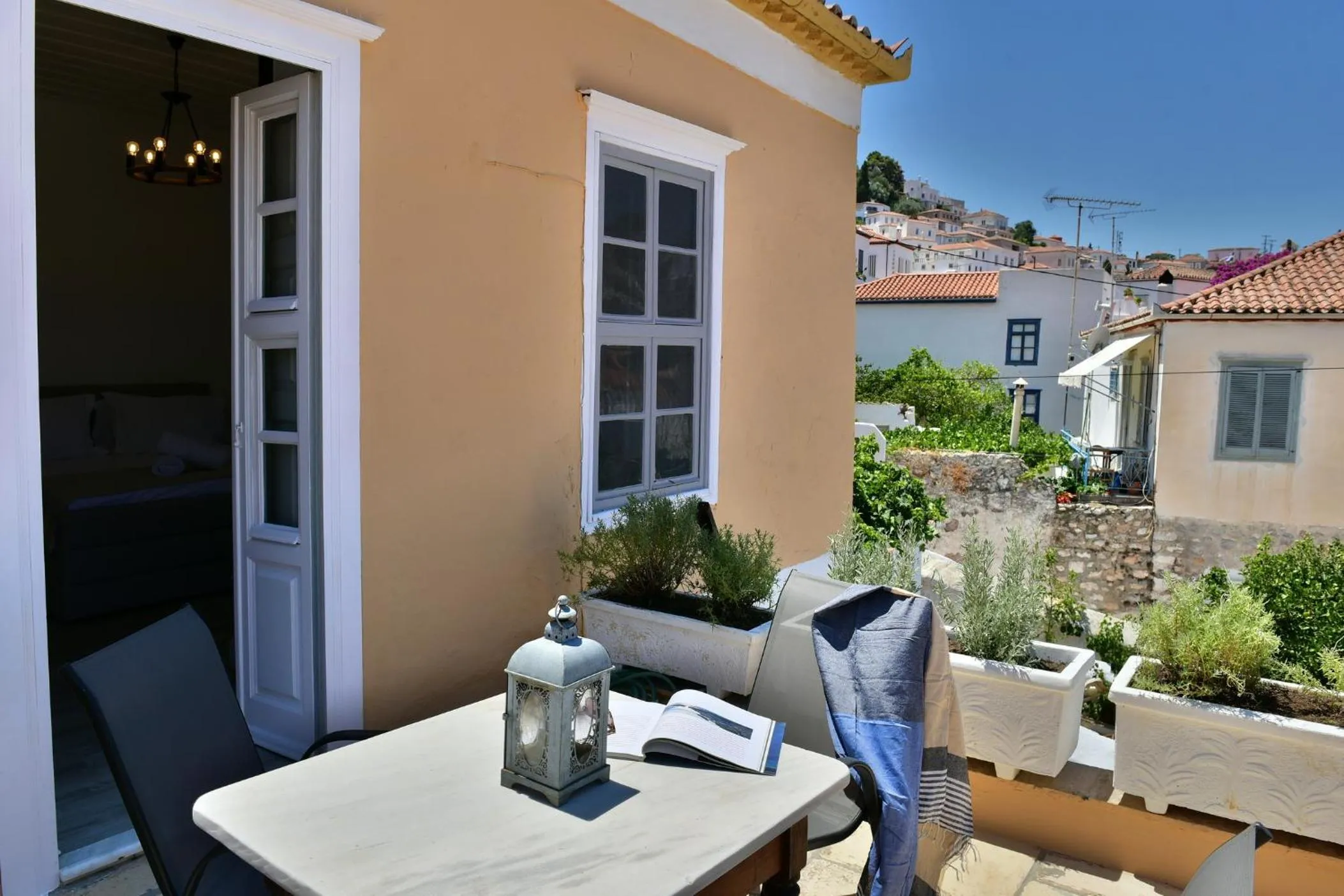 Balcony/Terrace in Hydra Art Suites