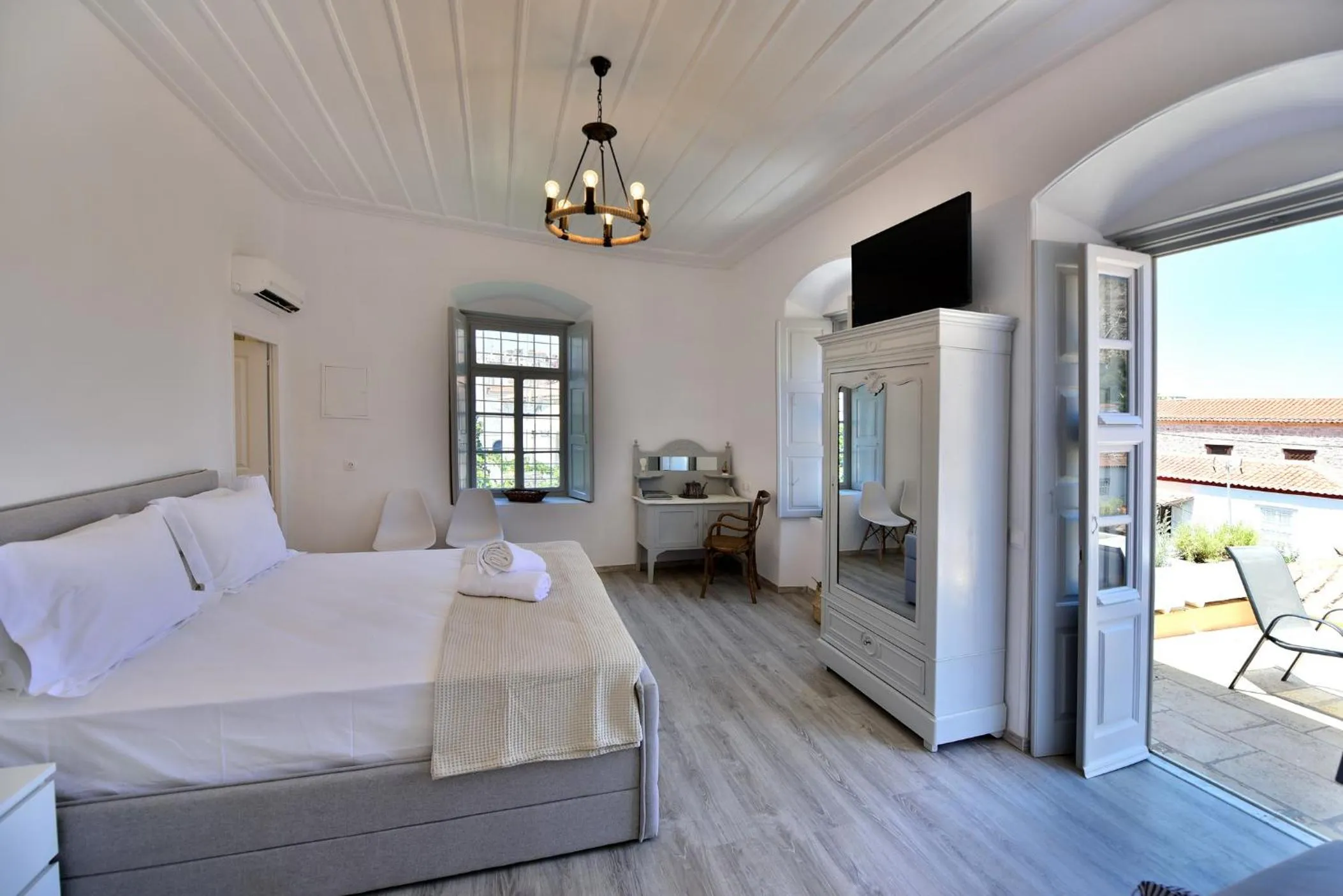 Balcony/Terrace in Hydra Art Suites