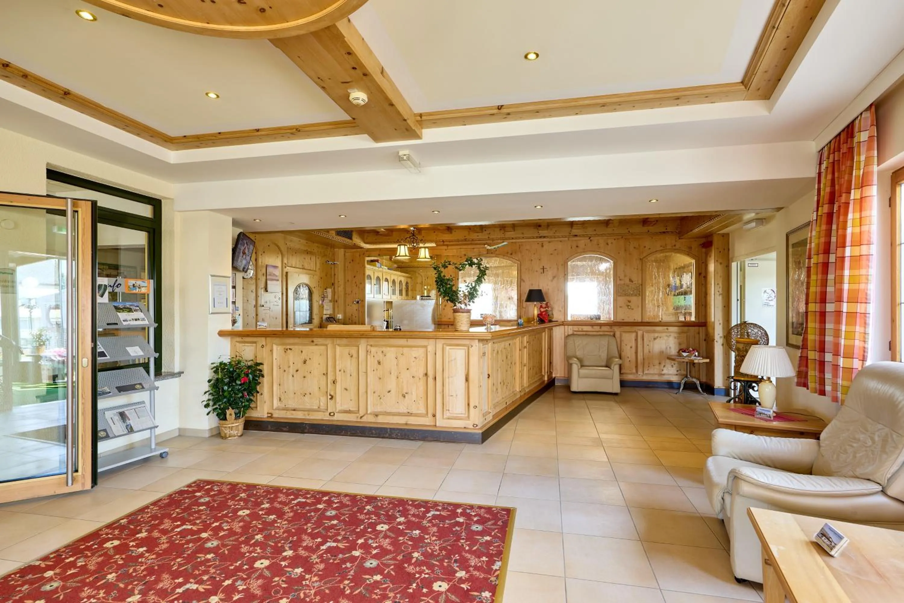 Property building in Airport-Hotel Fortuna