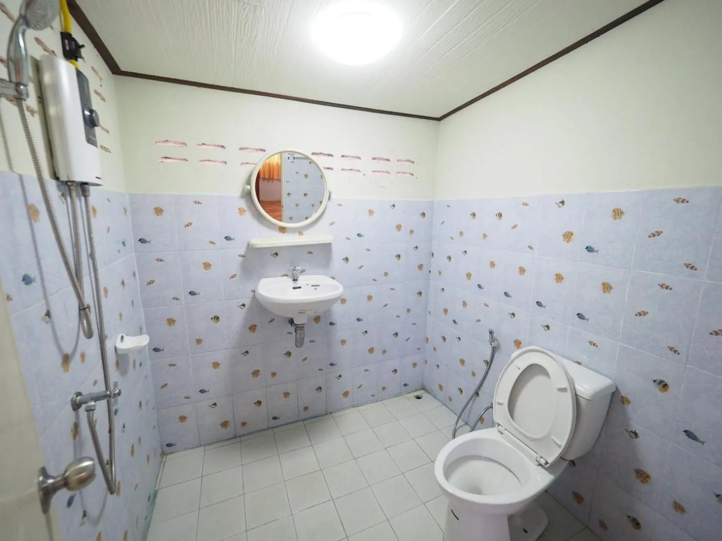 Bathroom in Baan Pak Rim Kuaen Resort