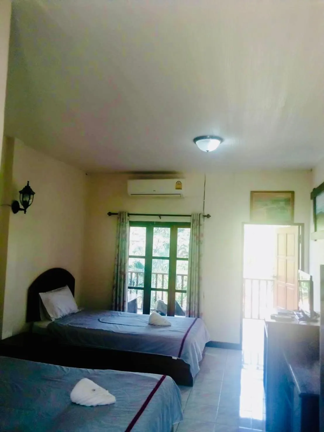 Bed in Baan Pak Rim Kuaen Resort