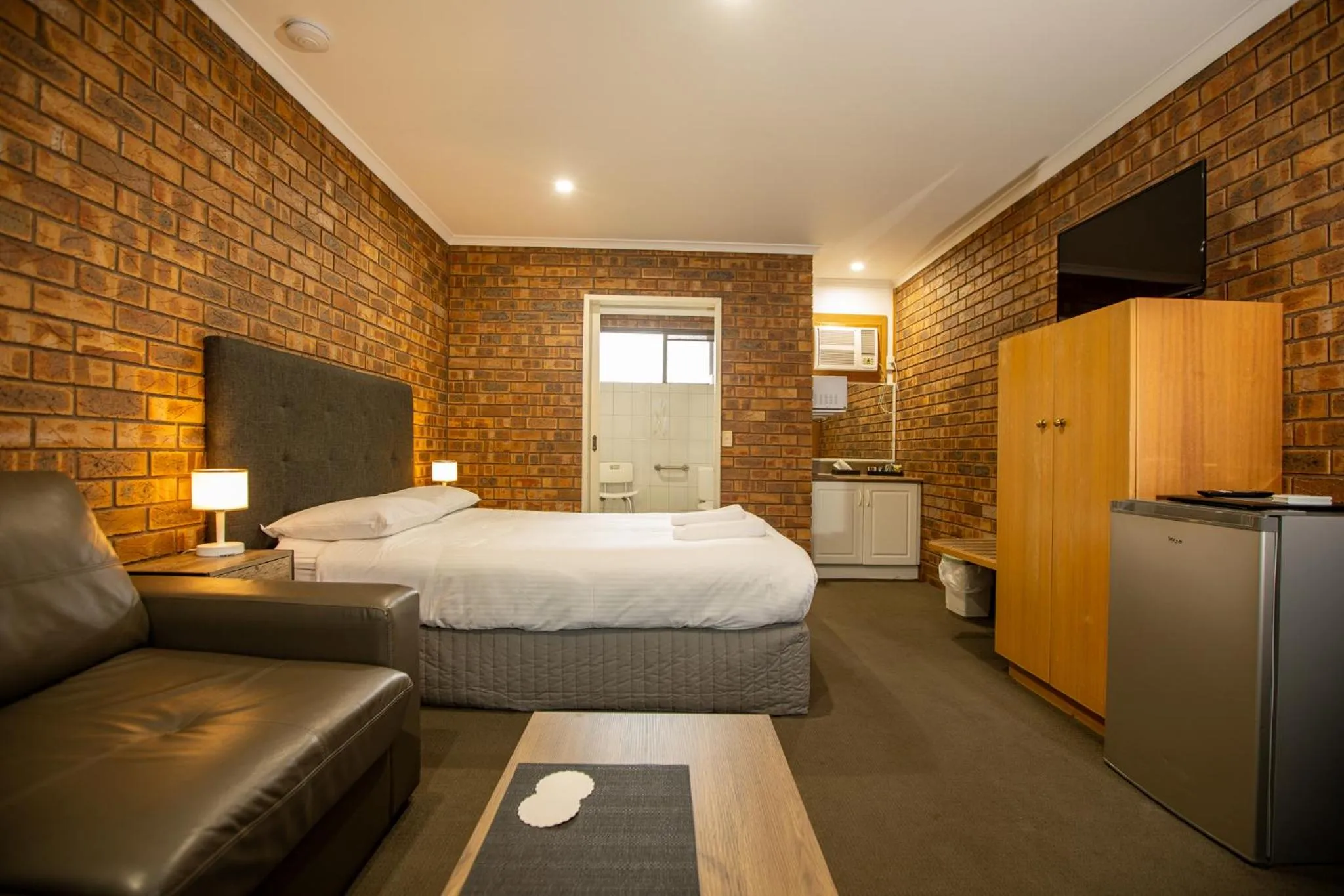 TV and multimedia, Bed in Wonthaggi Motel