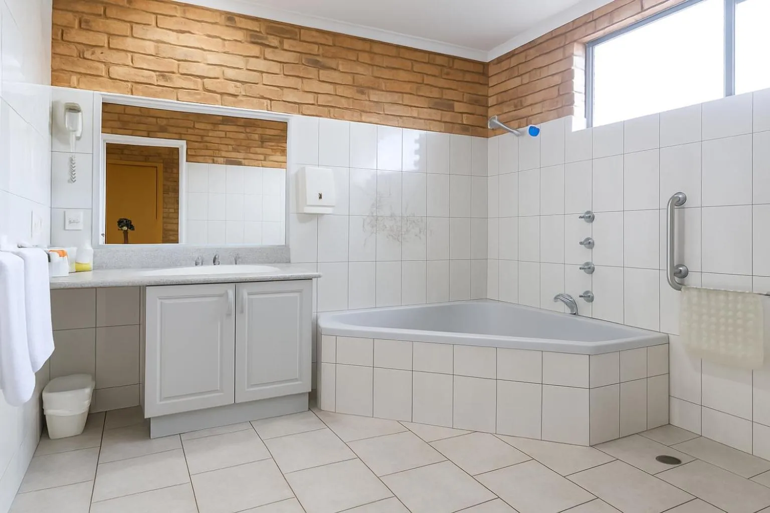 Bath in Wonthaggi Motel