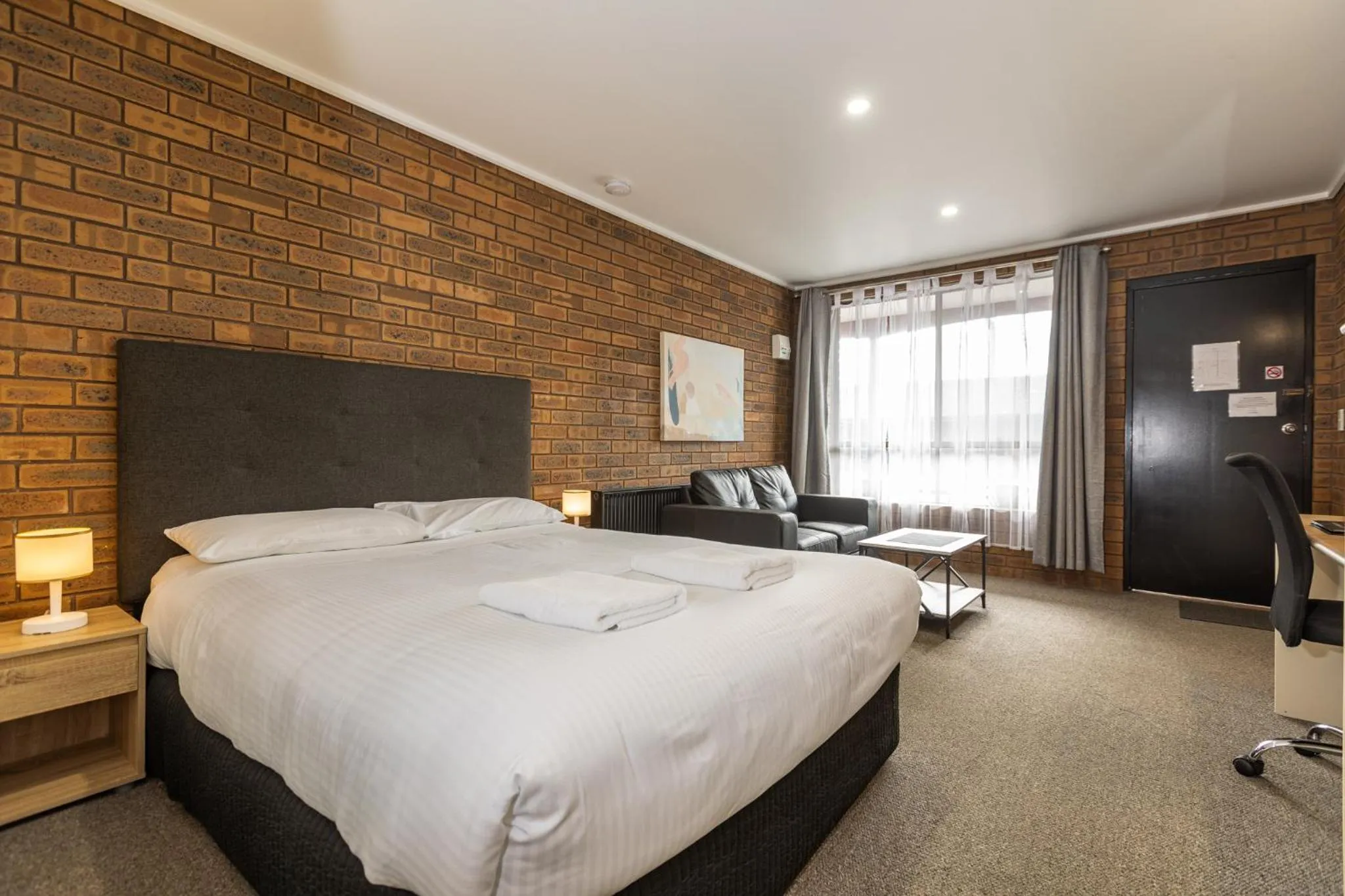 Bed in Wonthaggi Motel