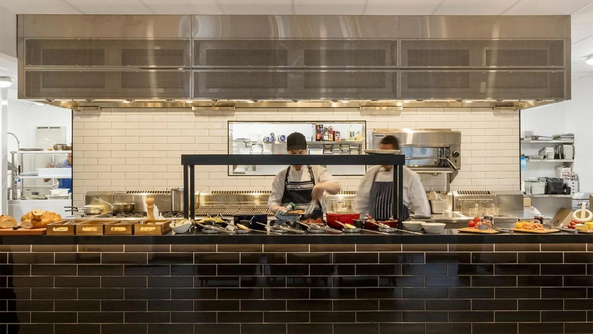 Restaurant/places to eat in Hotel Room @ 89 Courtenay Place