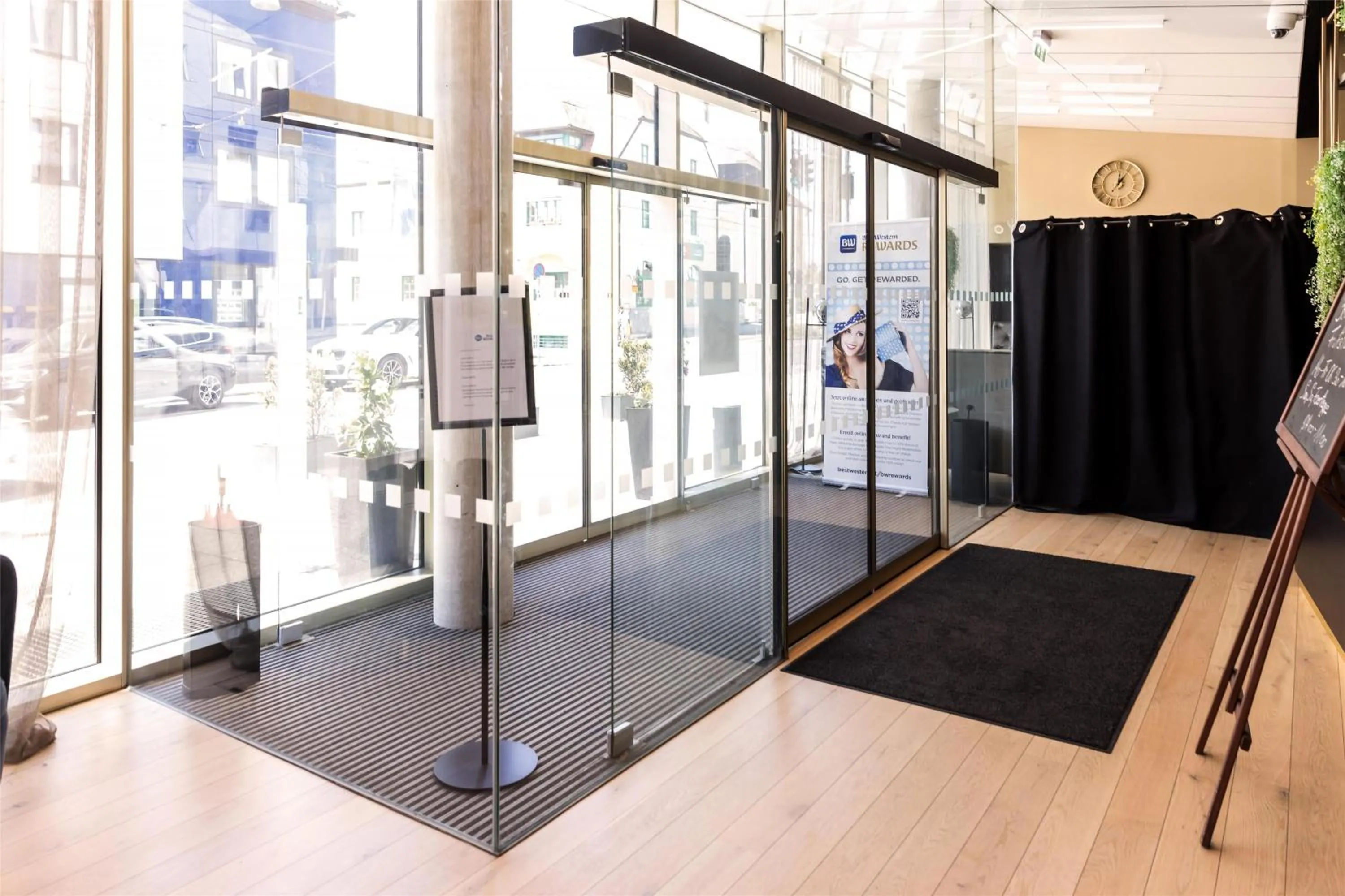 Lobby or reception in Best Western Hotel Spinnerei Linz