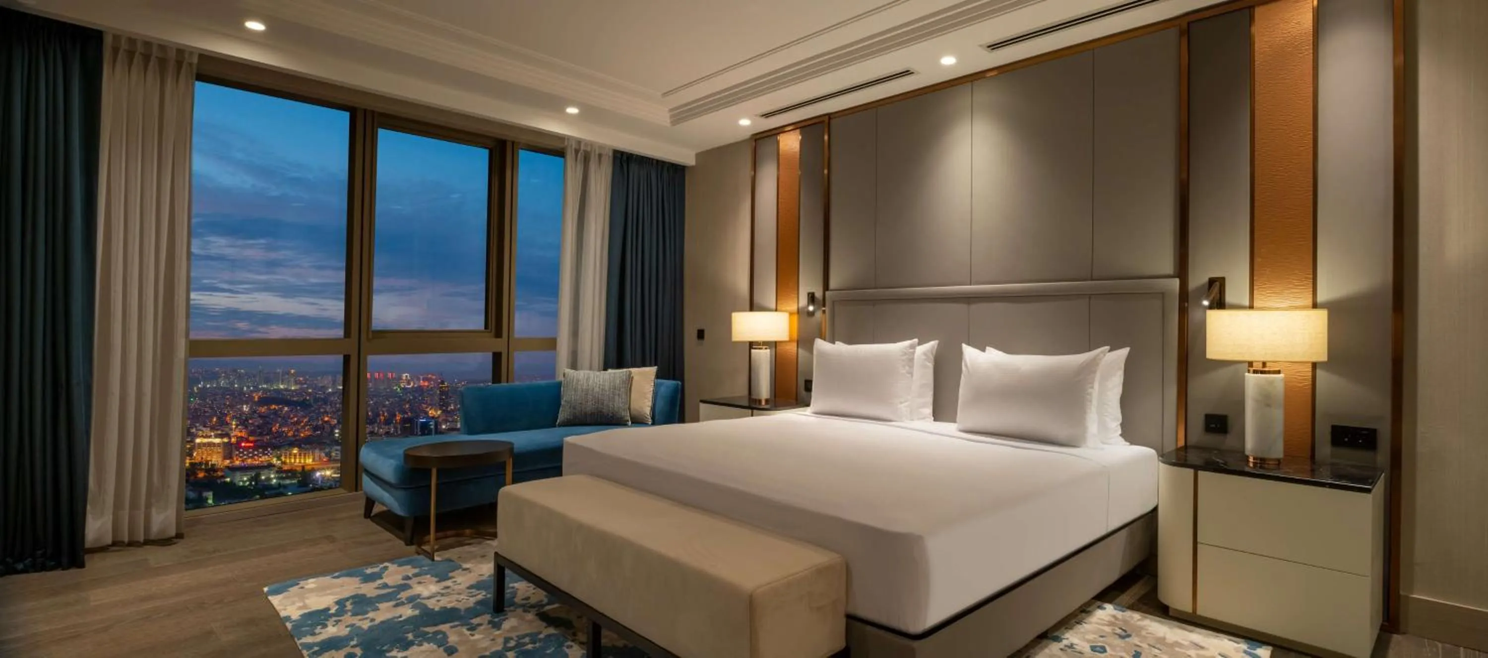 Bed in Hilton Mall Of Istanbul