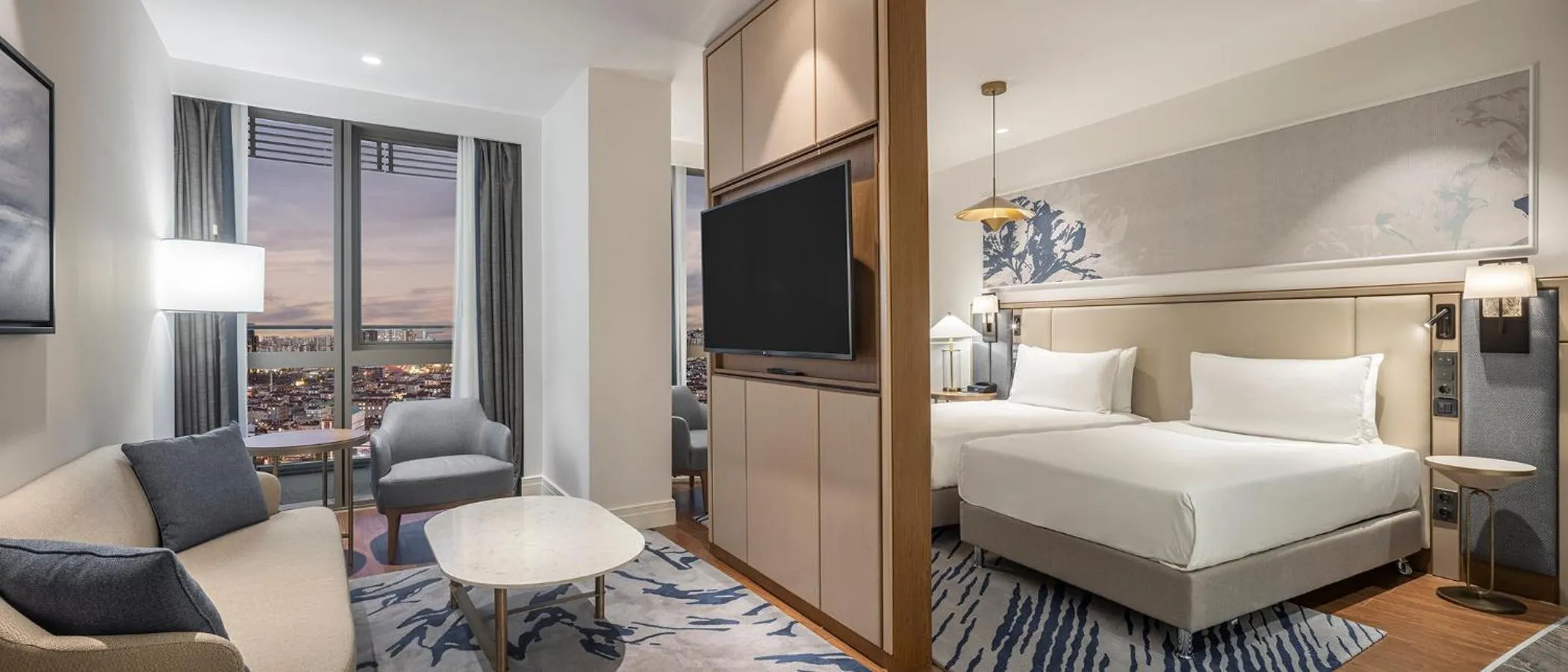 Bedroom, Bed in Hilton Mall Of Istanbul