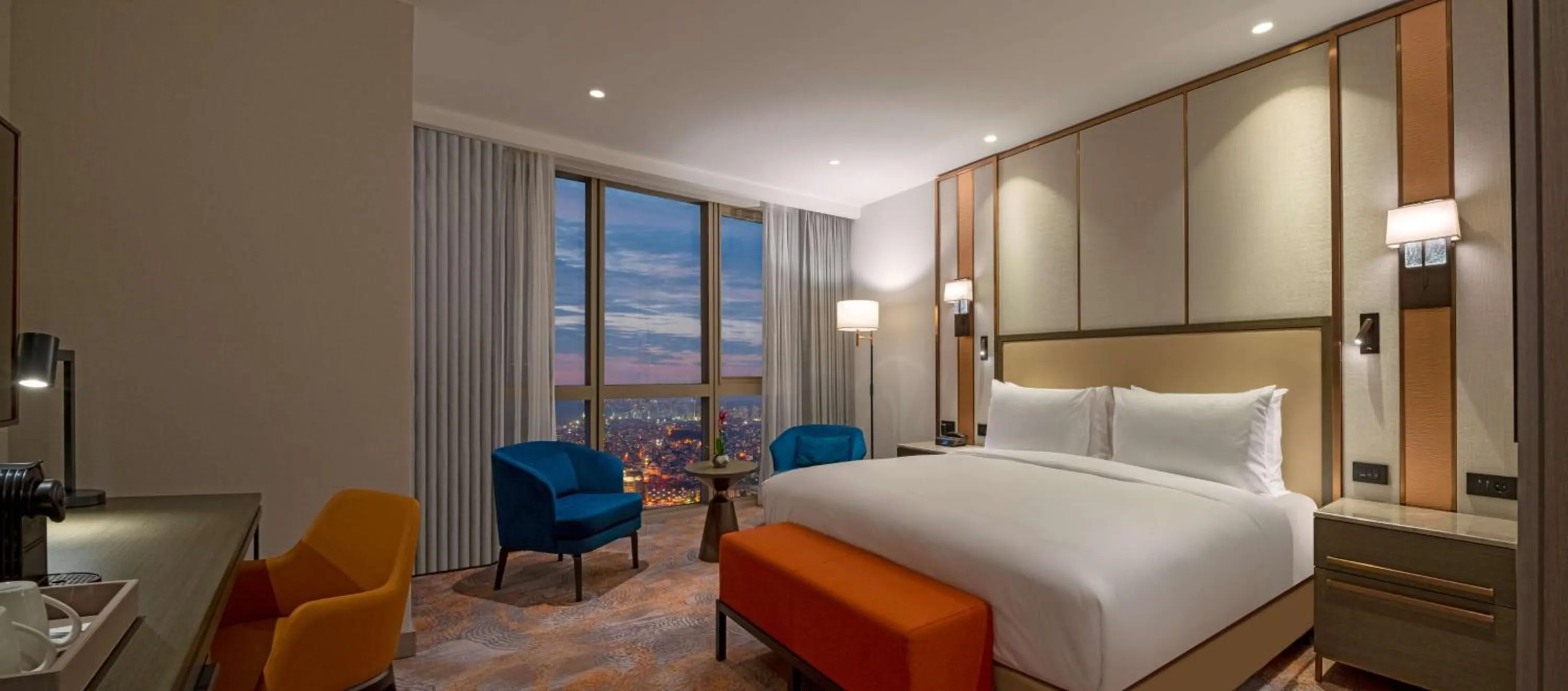 Bed in Hilton Mall Of Istanbul