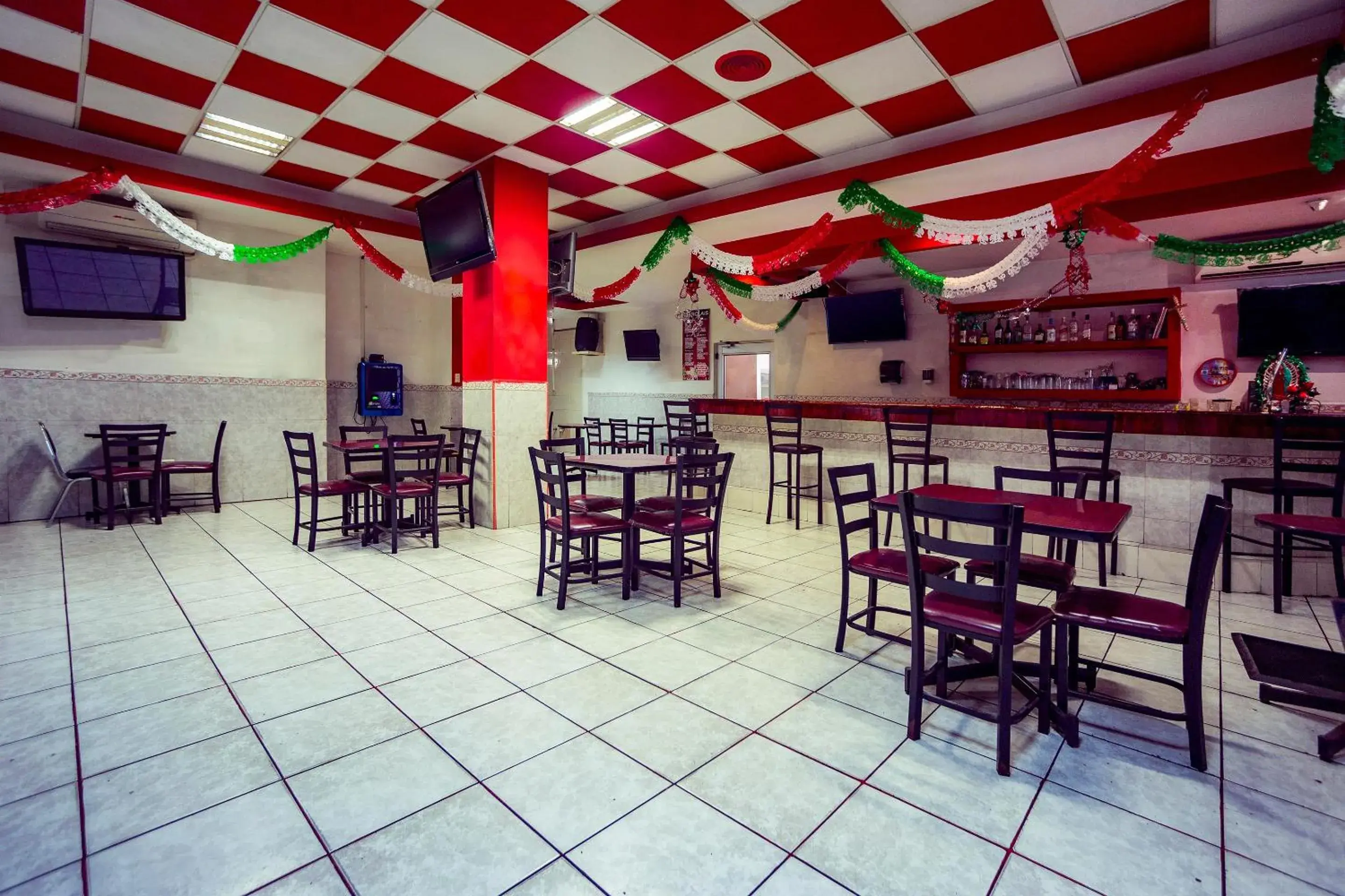 Lounge or bar in Capital O Hotel Diro, Monterrey Lounge or bar in Capital O Hotel Diro, Monterrey