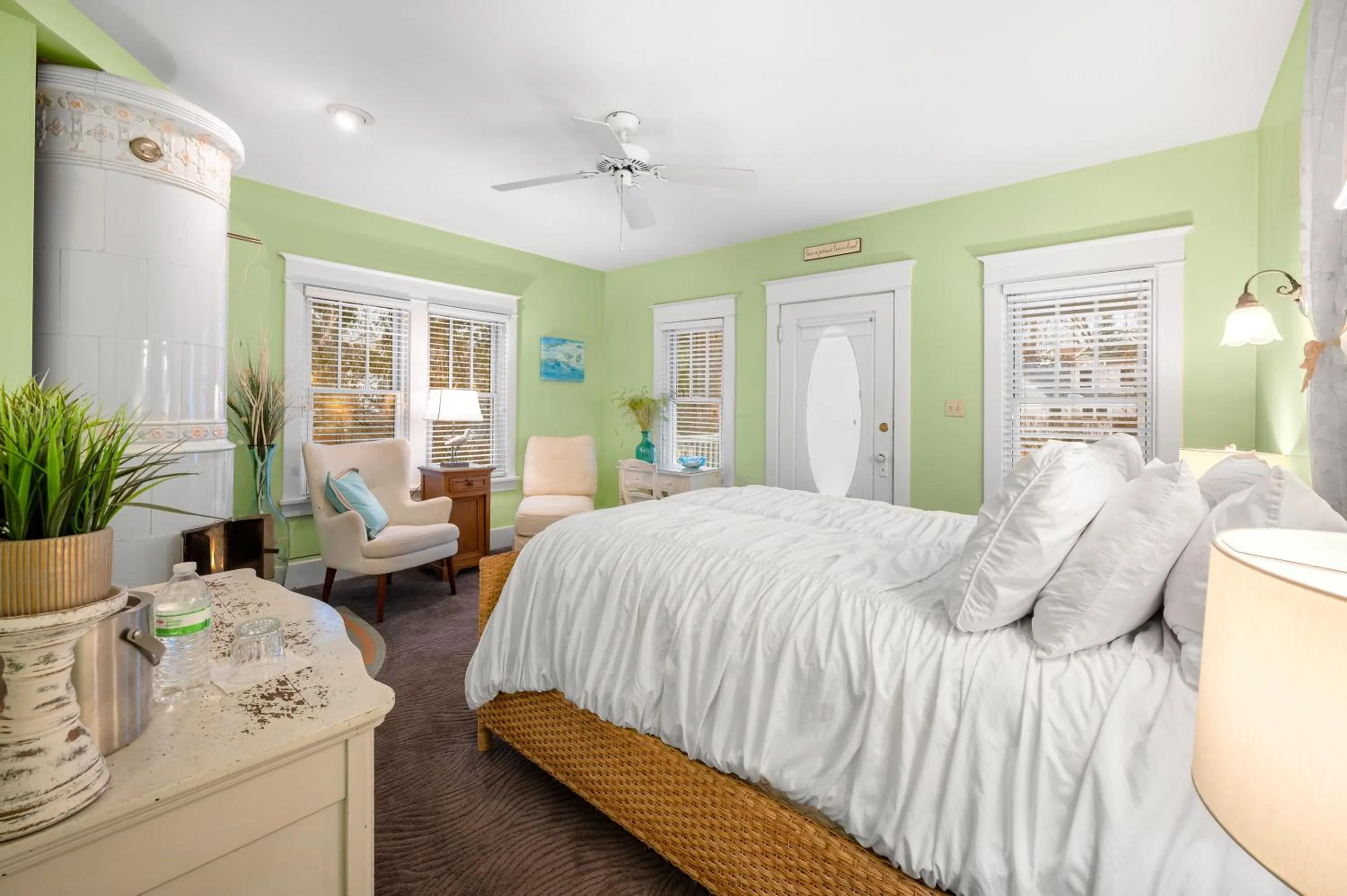 Bed in The Inn at Union Pier