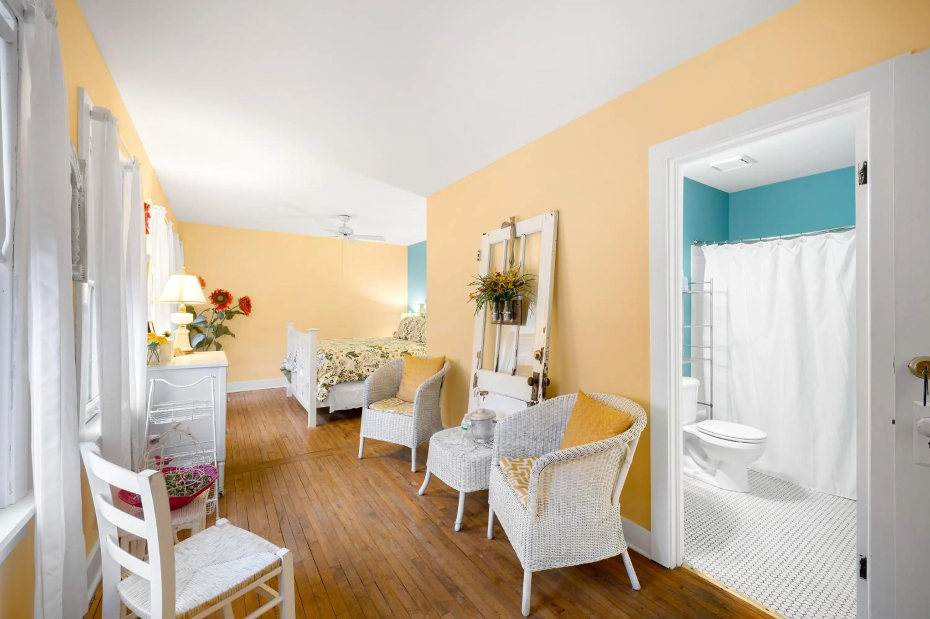 Seating area in The Inn at Union Pier